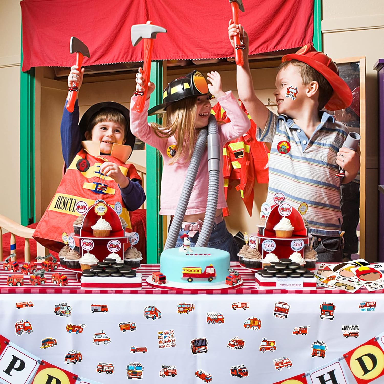 ANGOLIO Recuerdos de fiesta de camión de bomberos de bomberos 104P, juguete de camión de bomberos para niños, mini calcomanías para camiones de