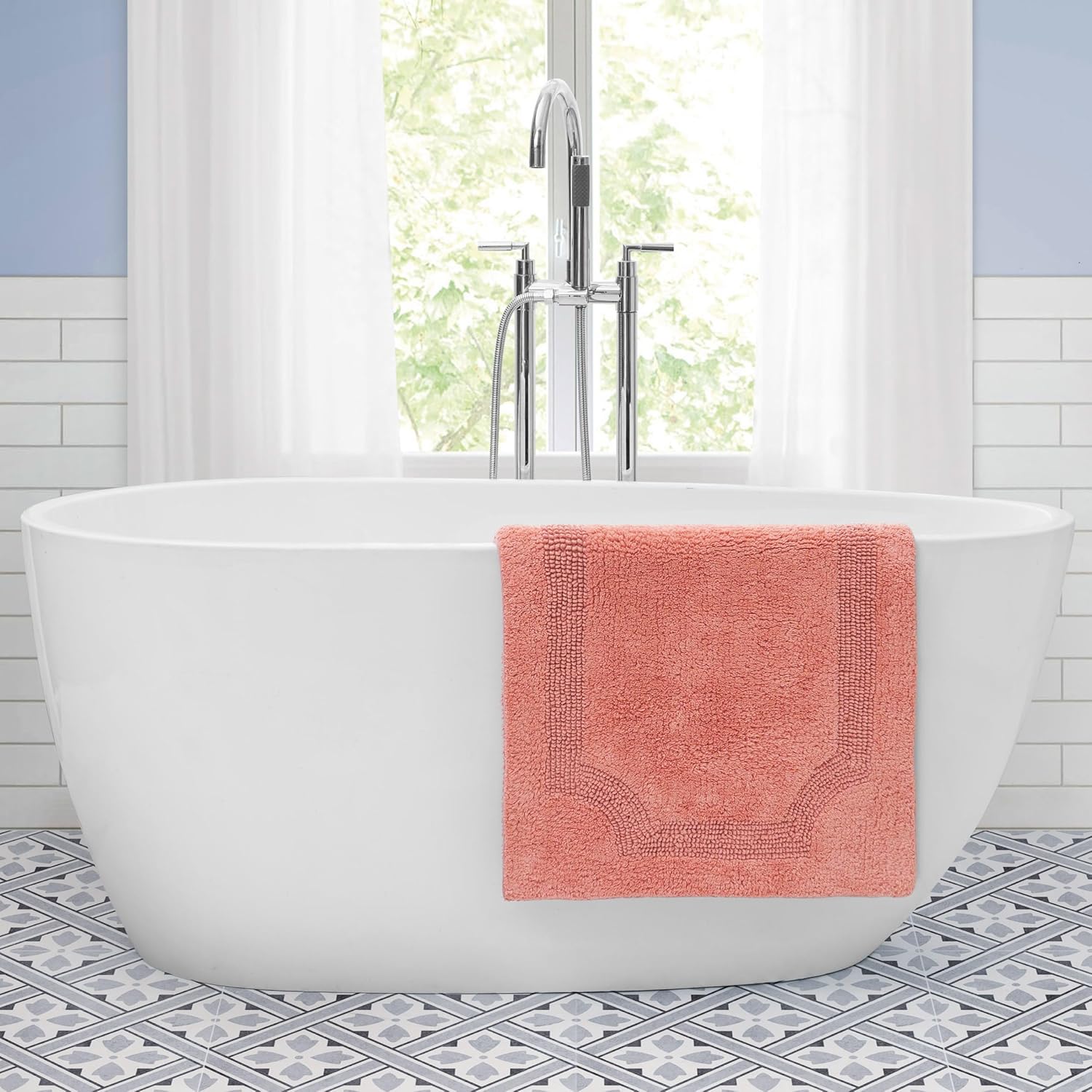 Laura Ashley Alfombra reversible de algodón de 17 x 24 pulgadas, color coral