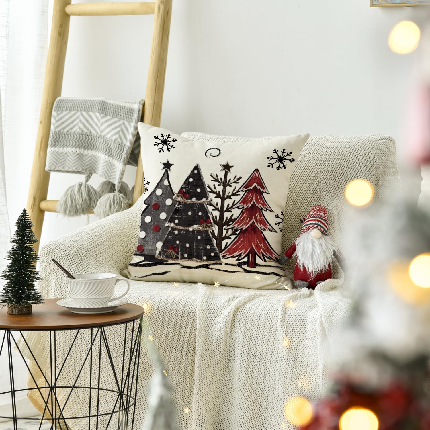 AVOIN colorlife Funda de almohada con diseño de árboles de Navidad a cuadros rojos y negros, 20 x 20 pulgadas, decoración de invierno para sofá