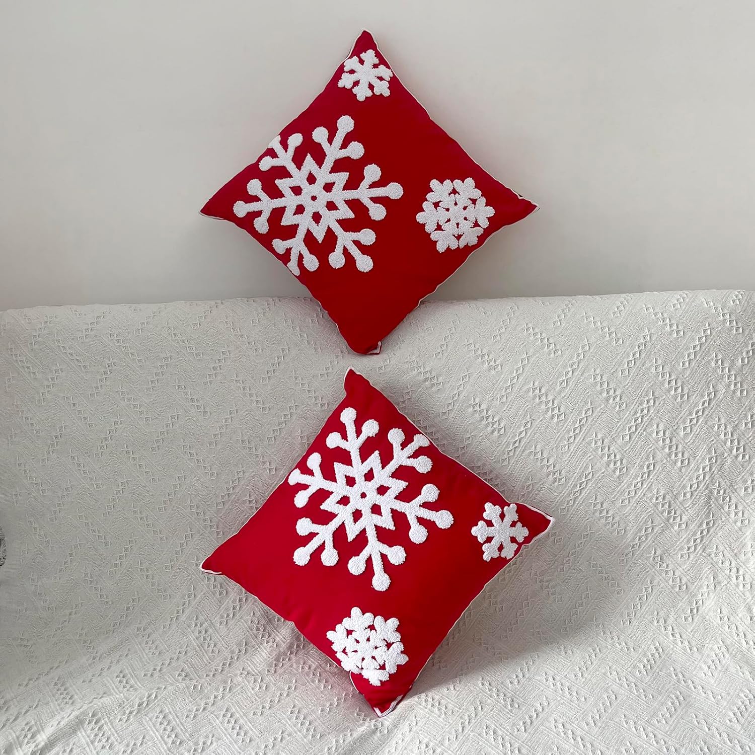 PerseveranceTrade – Juego de 2 fundas de almohada bordadas de 18 x 18 pulgadas, fundas de almohada cuadradas, fundas de almohada de Navidad, fundas