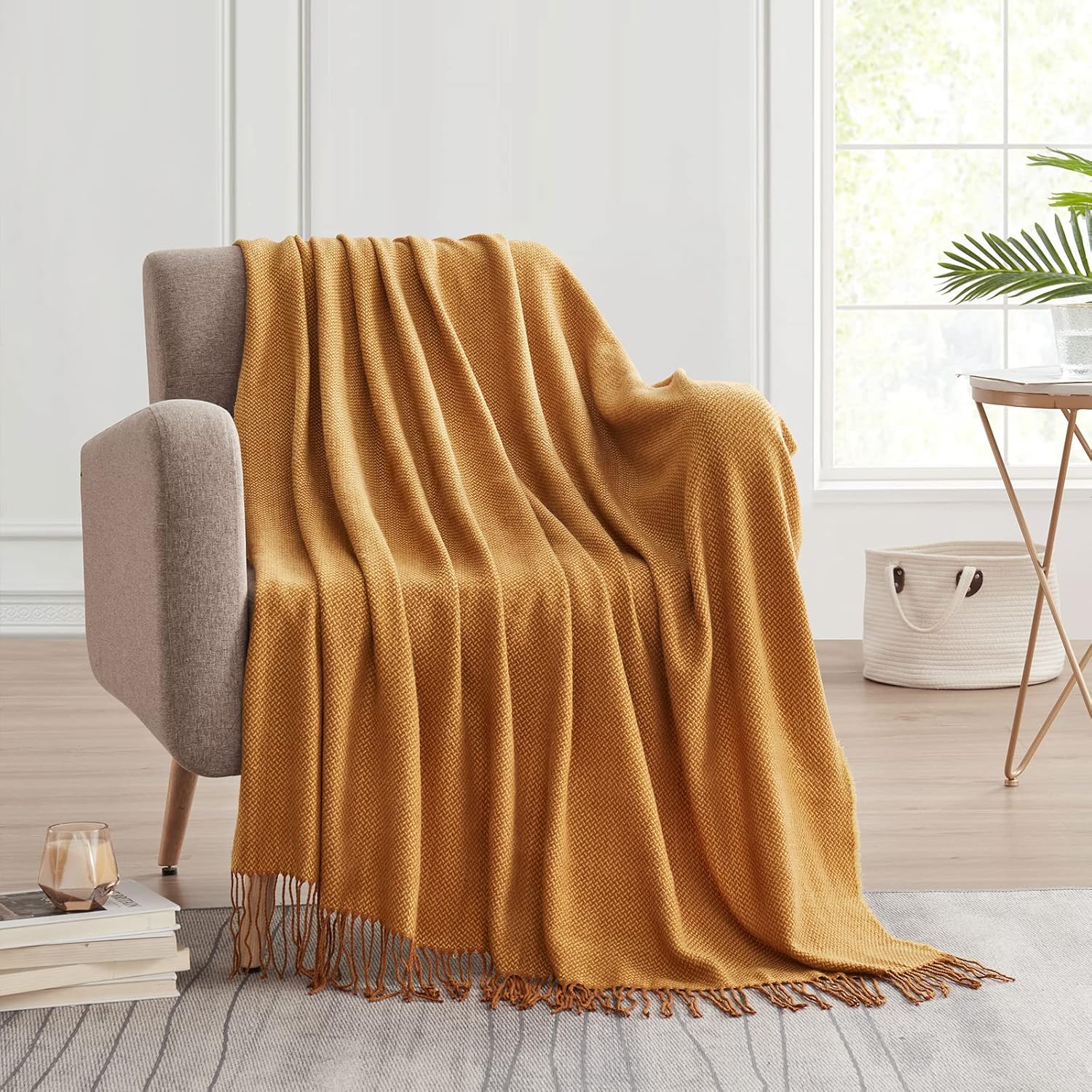BOURINA Manta de dos tonos en espiga de cachemira sintética, suave, ligera, acogedora para cama, sofá, manta decorativa, color dorado, 50 x 60