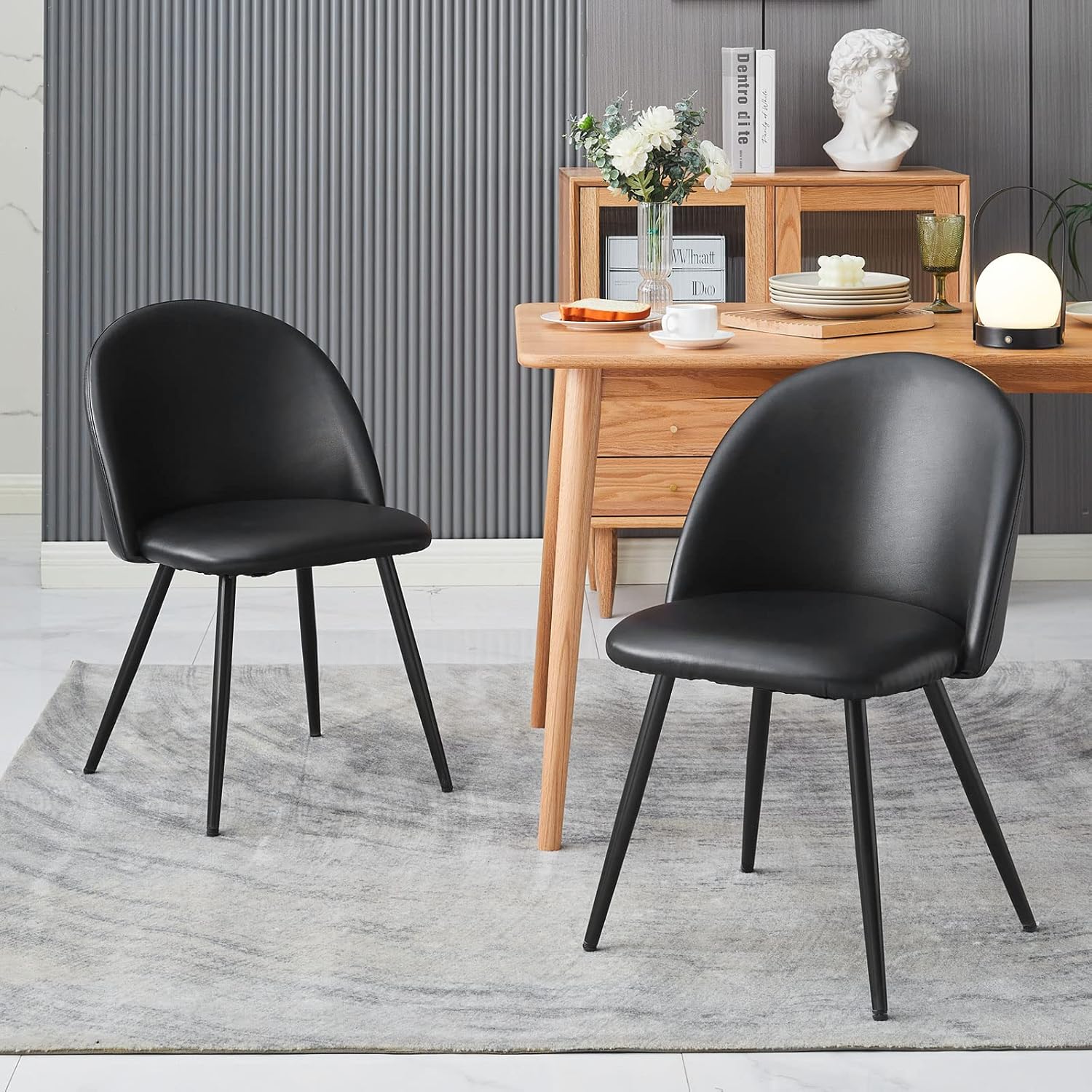 TUKAILAI Juego de 4 sillas de comedor de piel sintética, silla auxiliar moderna, asiento tapizado de poliuretano y respaldo con patas de metal para