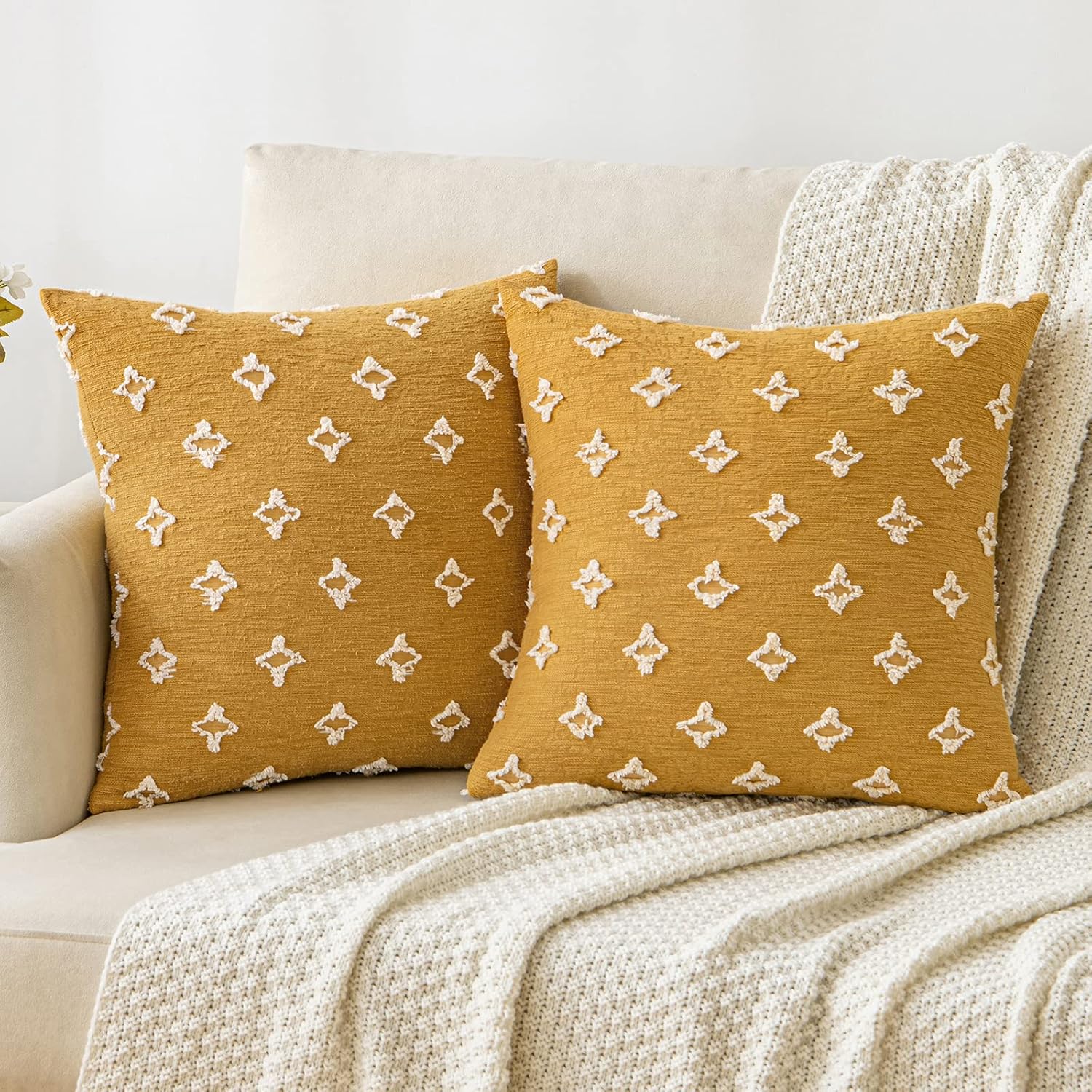 SWANCOCO Juego de 2 fundas de almohada decorativas de 20 x 20 pulgadas, fundas de almohada amarillas de jacquard con rombos bohemios, funda de cojín