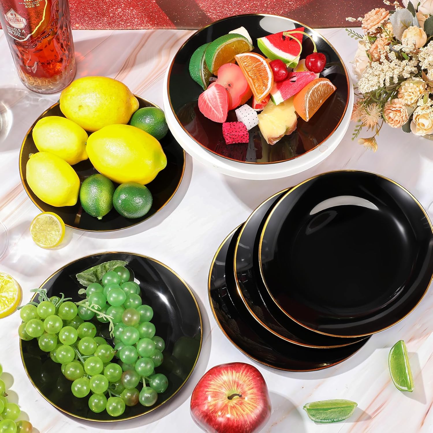 Ziliny 50 platos de plástico negro con diseño de borde dorado, elegantes platos de postre negros para fiestas, platos llanos desechables a granel,