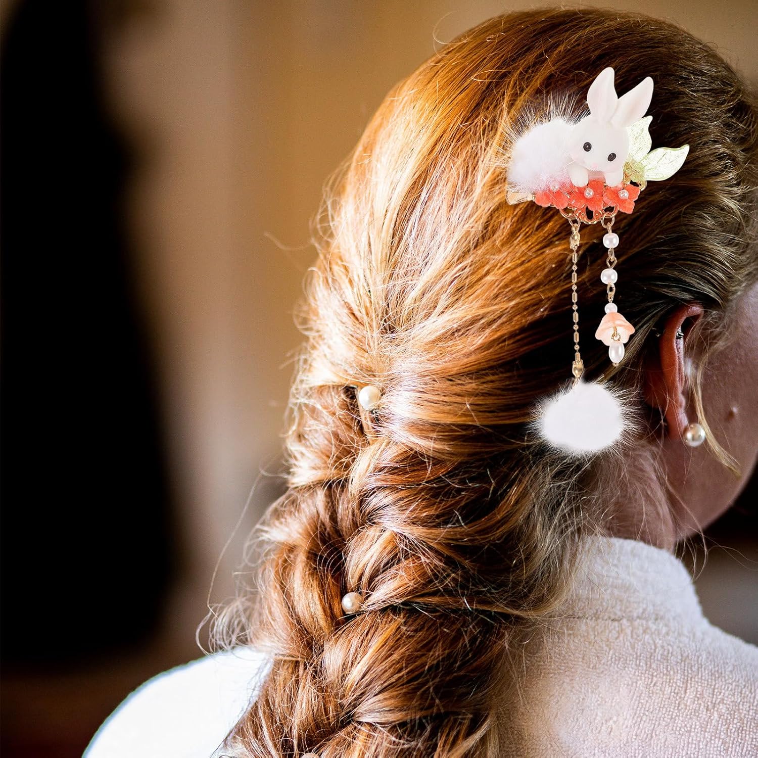 Gadpiparty Pinza para el cabello conejito de peluche con borla de bola de pompón, pinzas para el pelo de conejito lindo para mujeres y niñas, Año