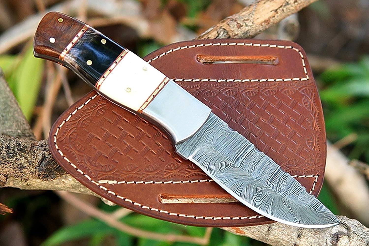 Nuevo hecho a mano 8 pulgadas hoja fija Damasco Bushcraft Skinner para caza al aire libre supervivencia cuchillo con funda de cuero