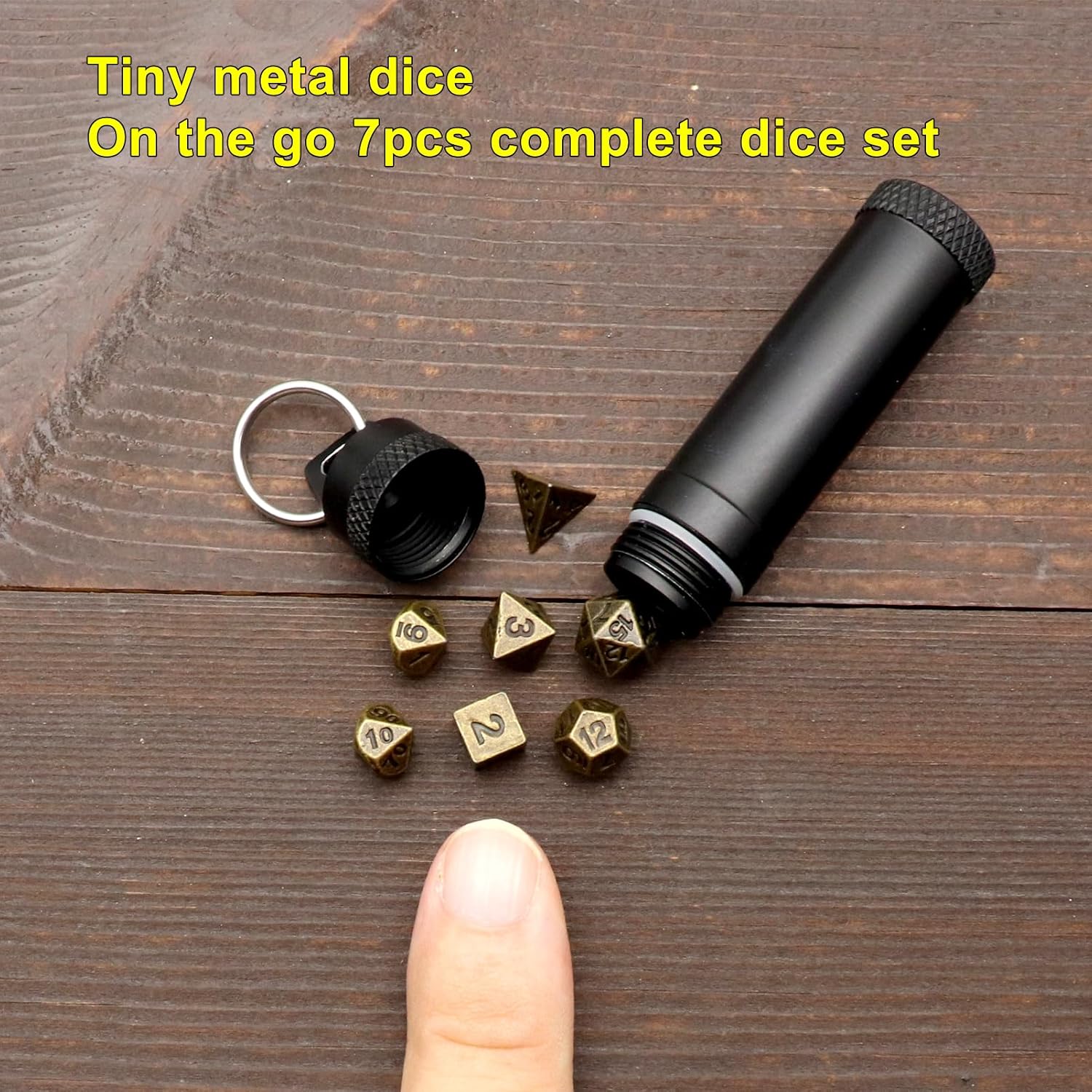 Haxtec Mini juego de dados con estuche de dados para llavero y clip de titanio para llaves