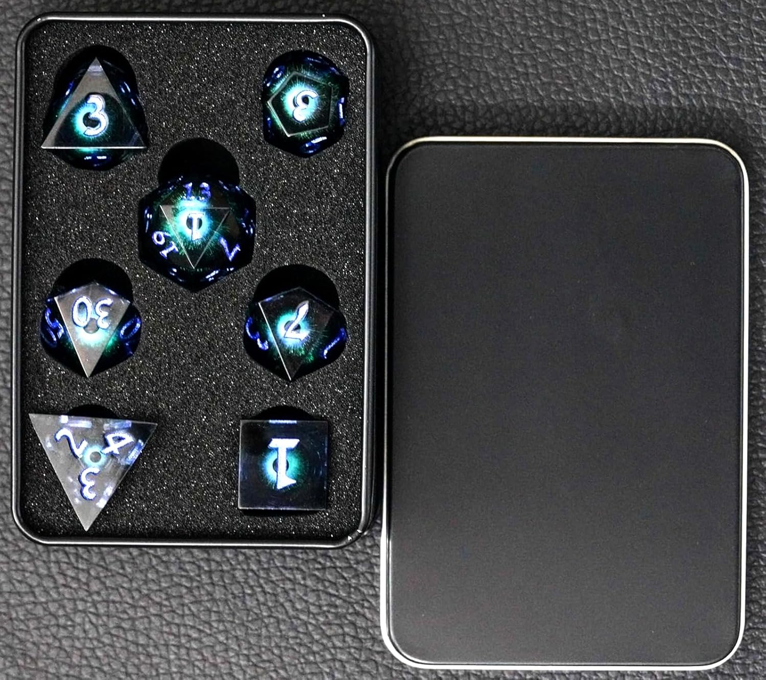 DND – Juego de dados Dungeons and Dragons, 7 piezas con núcleo líquido, dados de resina de borde afilado D&D Dungeons and Dragons con caja de