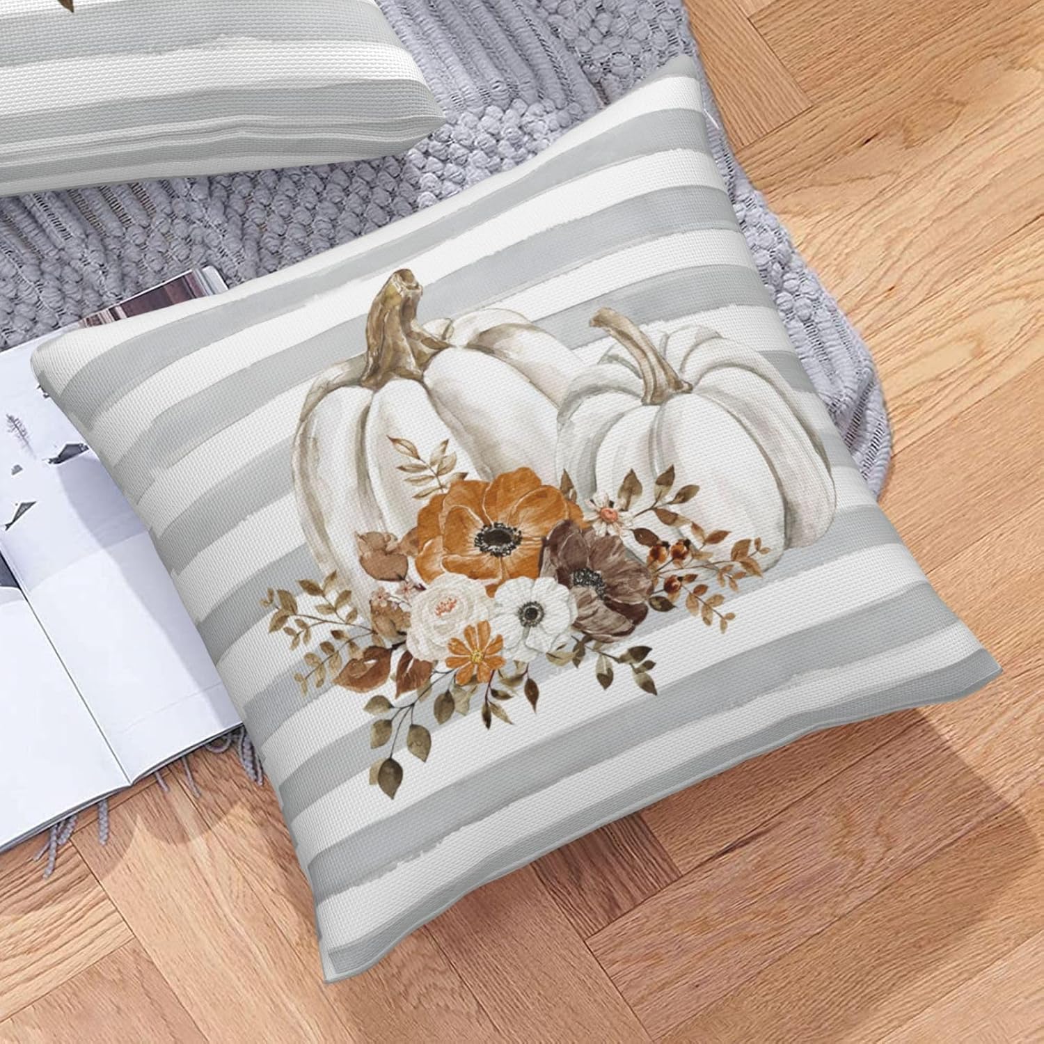 EKOREST Fundas de almohada de otoño de Acción de Gracias de 18 x 18 pulgadas, diseño de calabazas de rayas blancas con flores, decoración de otoño