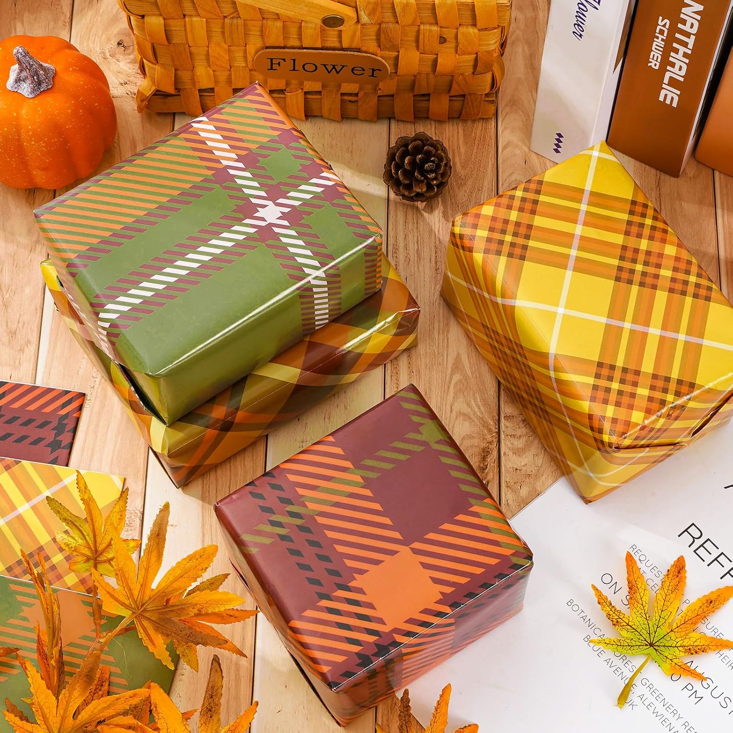 Whaline 12 hojas de papel de regalo de otoño, 6 estilos, papel de embalaje a cuadros amarillo y verde, plegado, papel de manualidades para otoño,