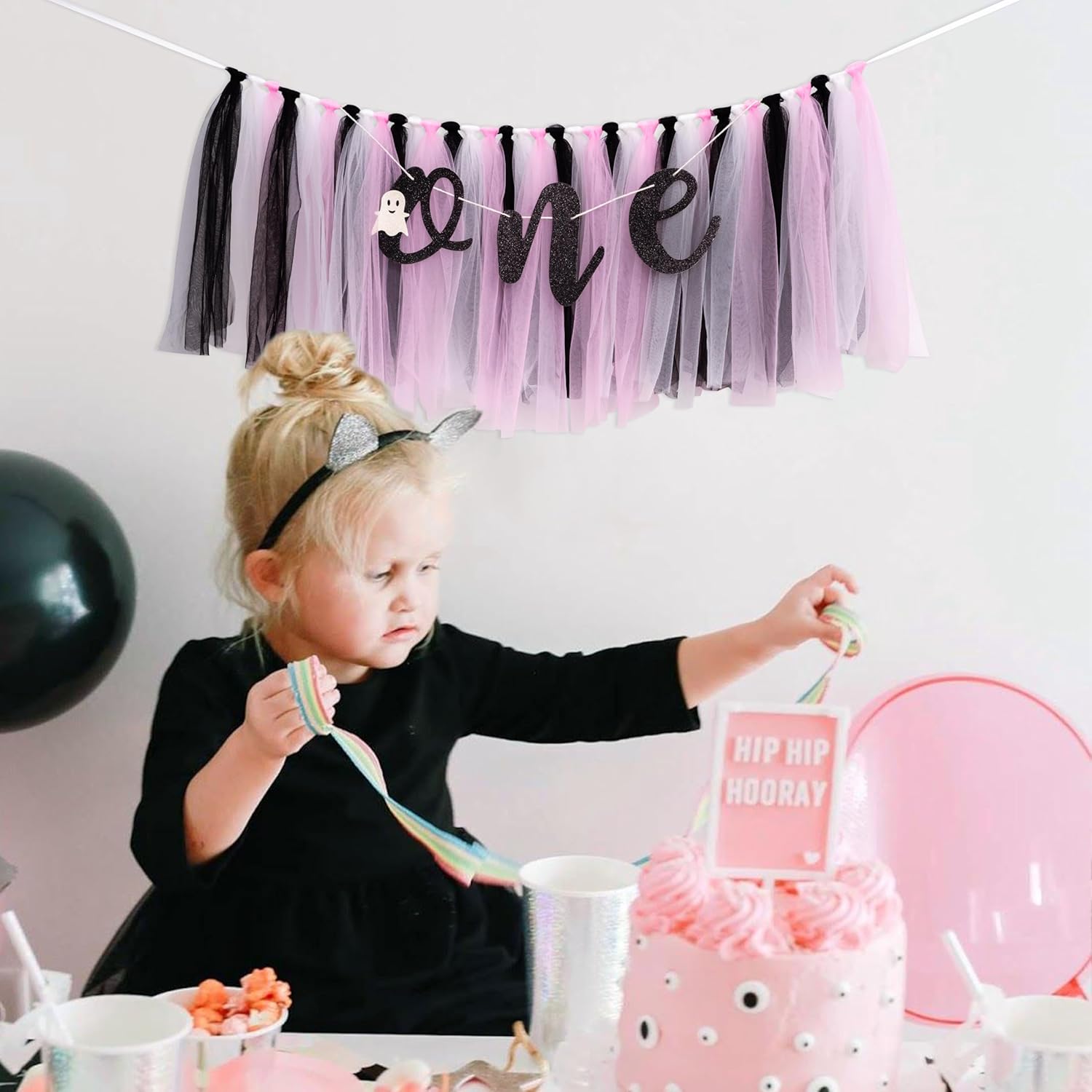 Cartel de cumpleaños con temática de Halloween, decoración de fiesta de primer cumpleaños de fantasma pequeño, guirnalda espeluznante, tutú rosa y