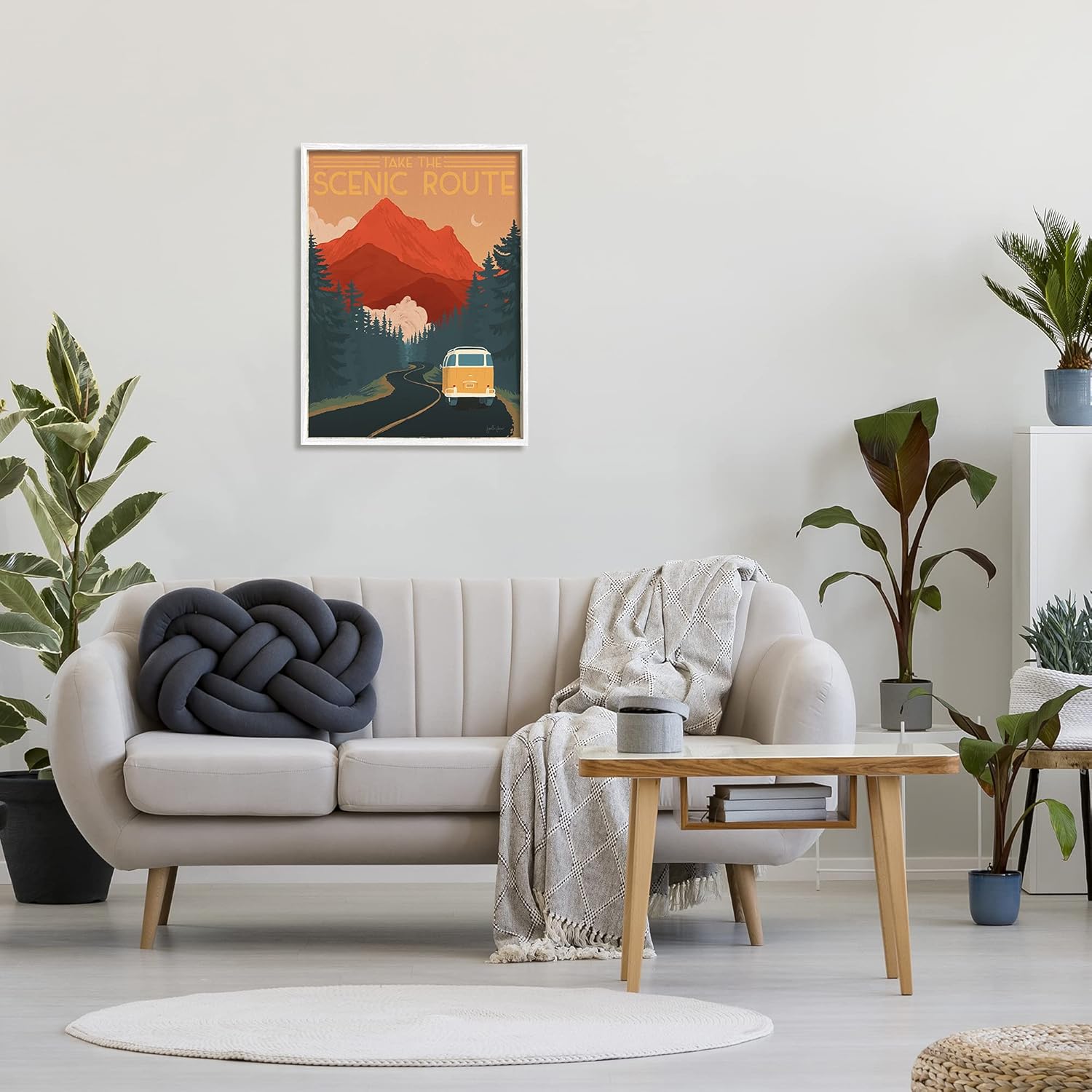 Stupell Industries Take The Scenic Route Phrase Retro Mountain Travel, diseñado por Janelle Penner – Arte de pared enmarcado en blanco, 24 x 30