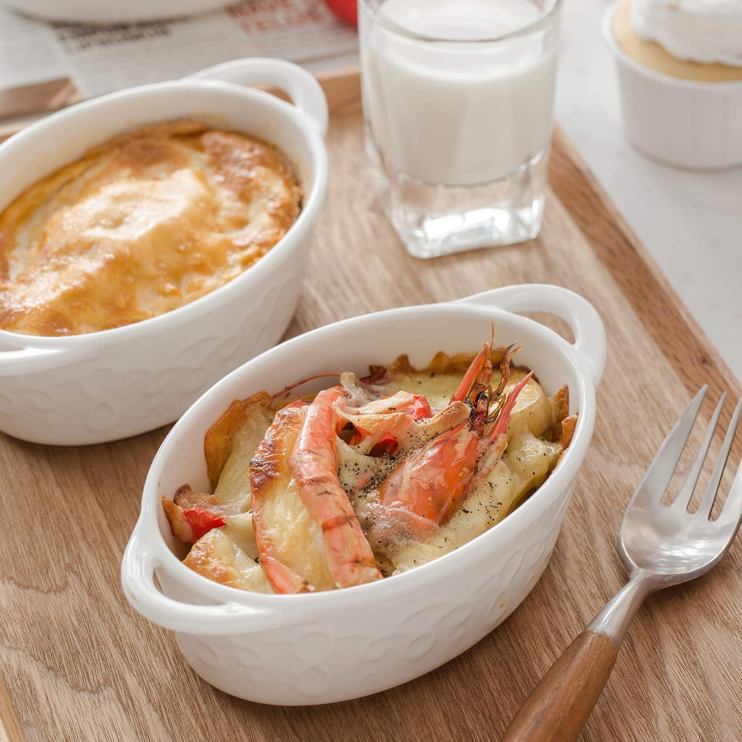 MALACASA Platos de soufflé, Ramequines de 10.5 onzas para hornear, cuencos con patrón de vid blanca con doble asa, aptos para horno, para pudín,