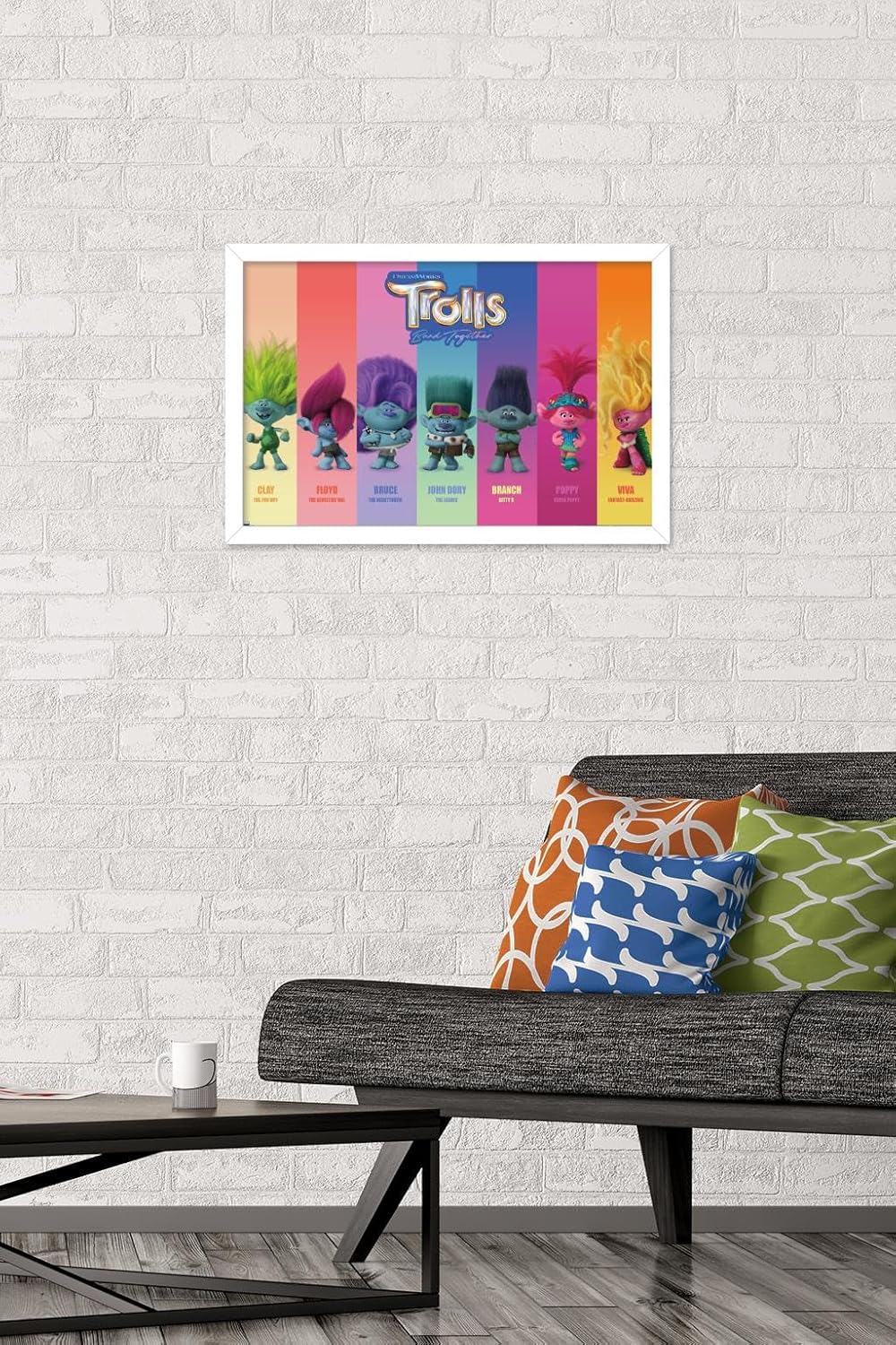 Trends International Trolls Band Together – Póster de pared Perfect Harmony, 14.72 x 22.37 pulgadas, versión enmarcada en blanco