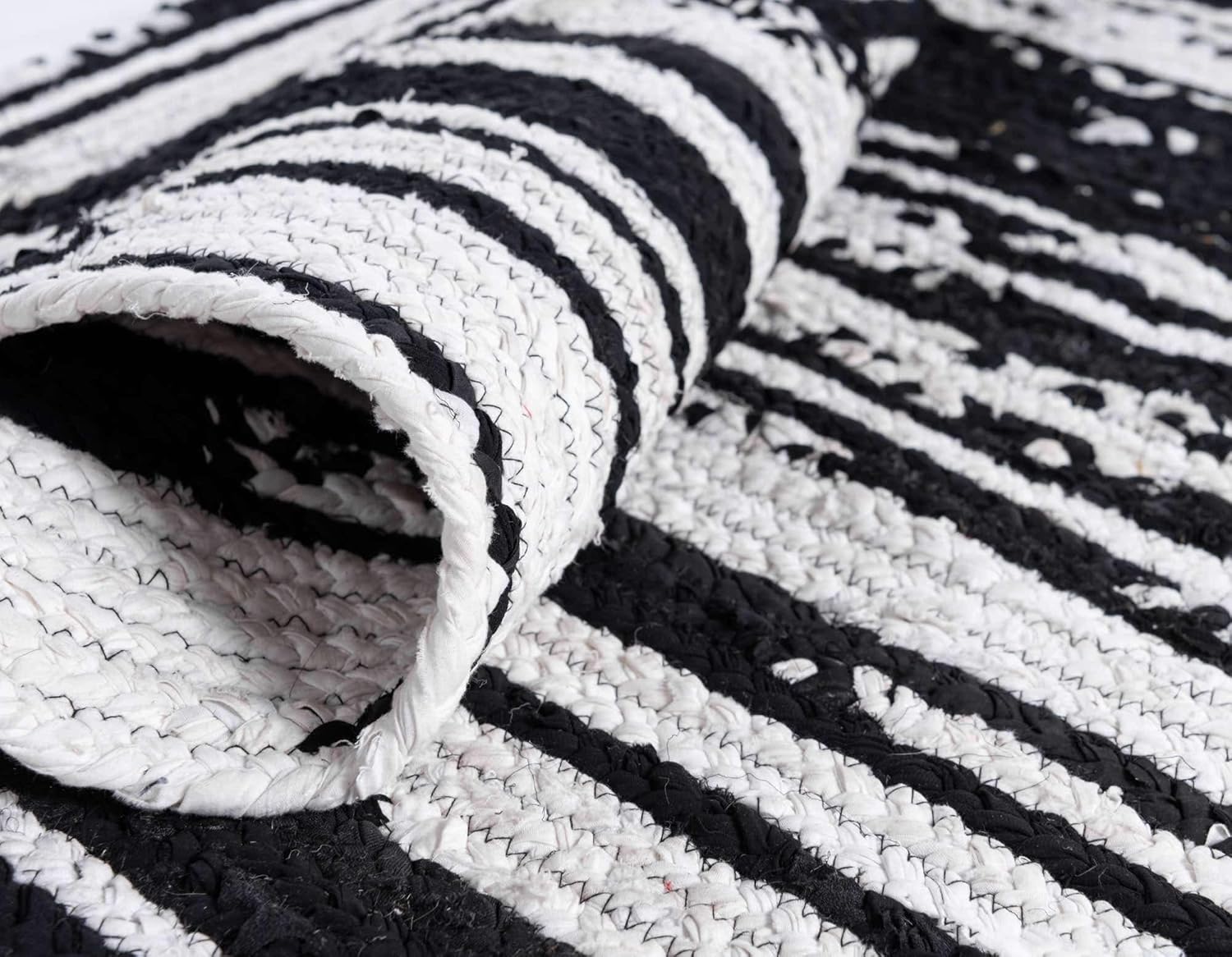Unique Loom Braided Chindi Collection Casual Modern Black Area Rug (9′ 0 x 12′ 0)