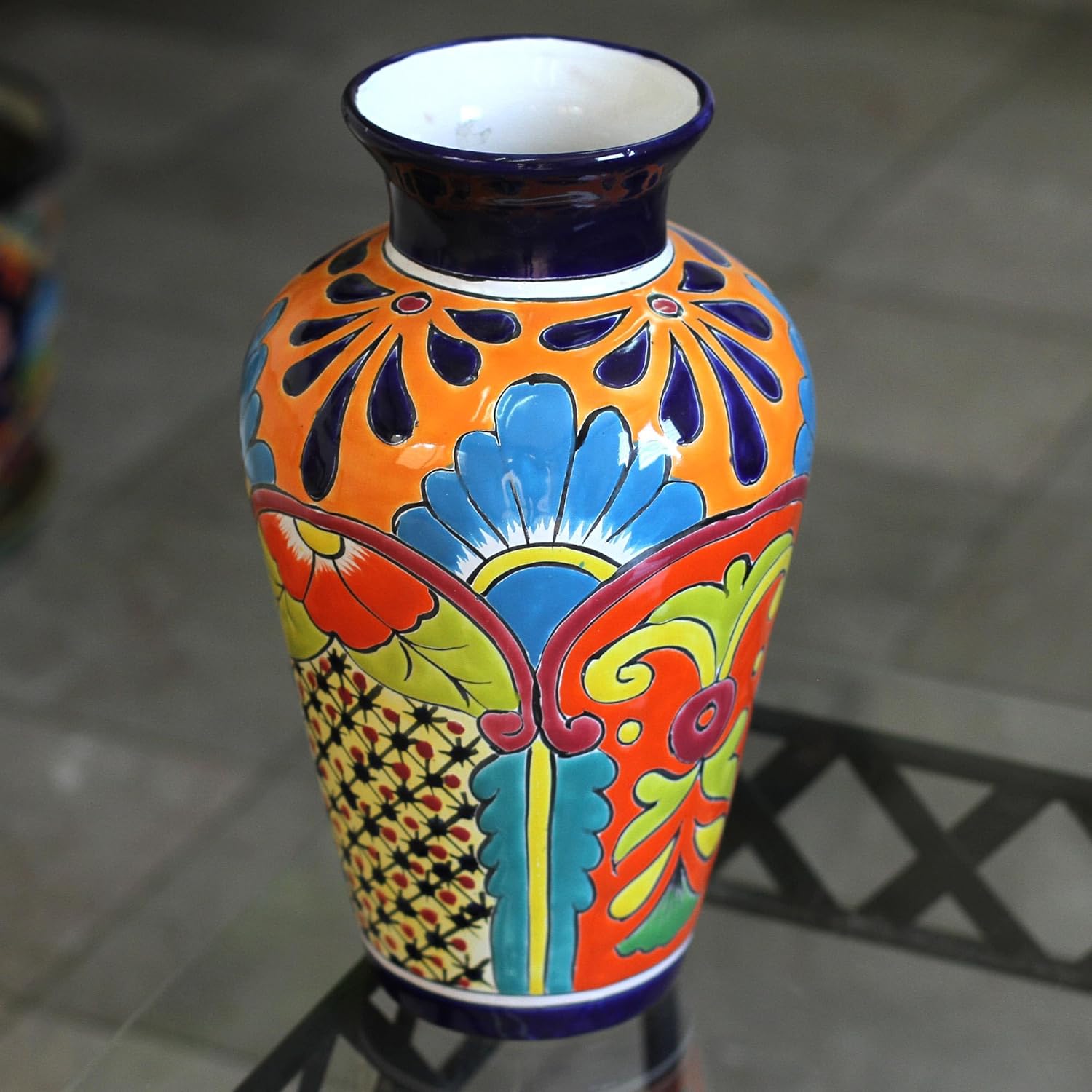NOVICA Jarrón de cerámica artesanal hecho a mano Talaverastyle hecho a mano en México, multicolor, floral, Hacienda ‘Floral Display’