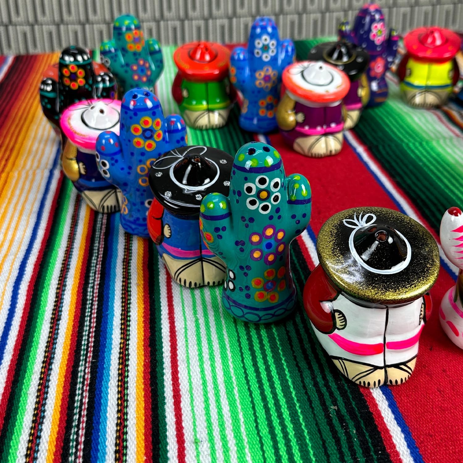 Artesania Salero mexicano  Cactus y Wanderer  Juego hecho a mano de Nopal y Haragan Saleros de Cerámica  Colores vibrantes hecho a mano por