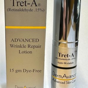 (Retinaldehído 0.15% Loción El Tratamiento Facial Antienvejecimiento e Iluminador Avanzado Más Fuerte 0.5 fl oz (Retinaldehído 0.15% Loción El Tratamiento Facial Antienvejecimiento e Iluminador Avanzado Más Fuerte 0.5 fl oz