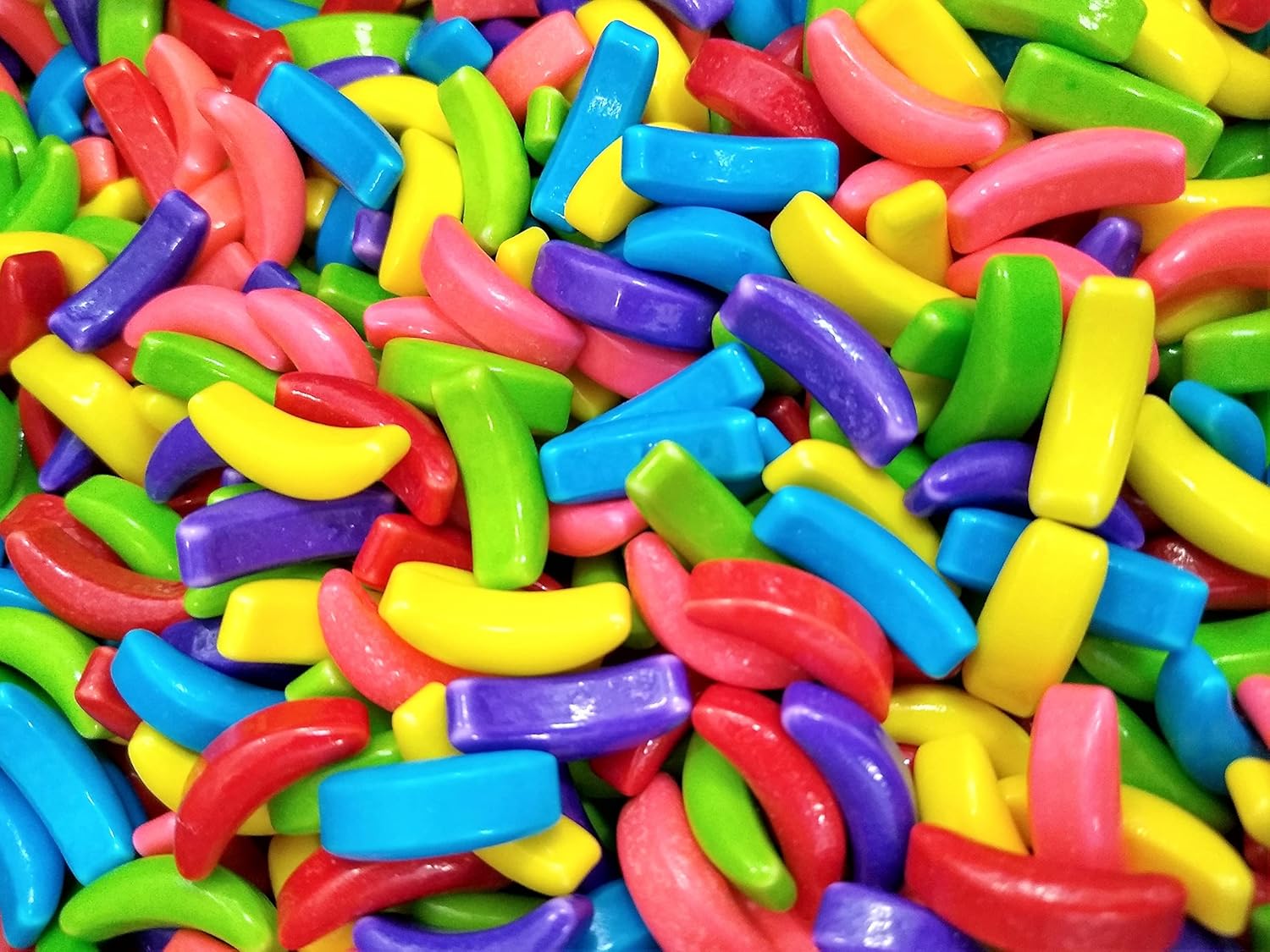Crazy Bananas  1.5 libras de dulces dulces dulces multicolor surtidos en forma de plátano