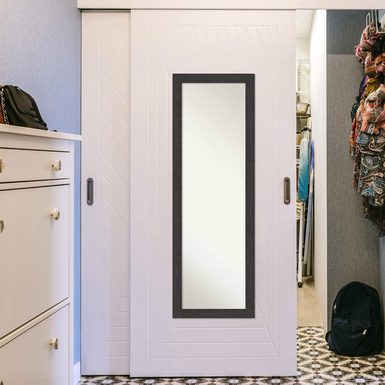 Amanti Art Espejo de pared para puerta, espejo de longitud completa (51.5 x 17.5 pulgadas), espejo estrecho de cuerpo completo con tablones rústicos
