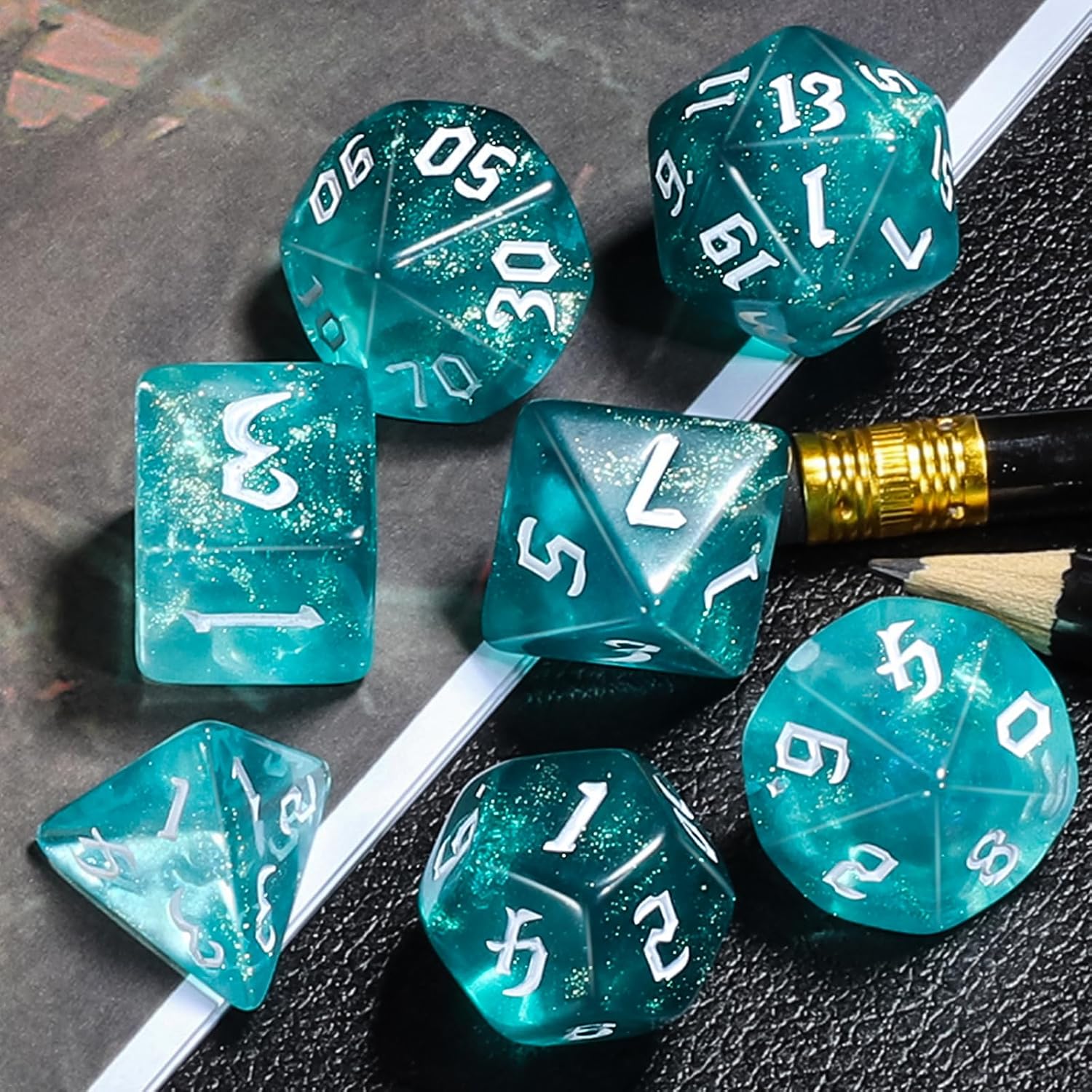 CiaraQ DND – Juego de dados poliédricos para juegos de rol de Dungeons and Dragons RPG MTG, con 1 bolsa de dados (aguamarina + brillantina)