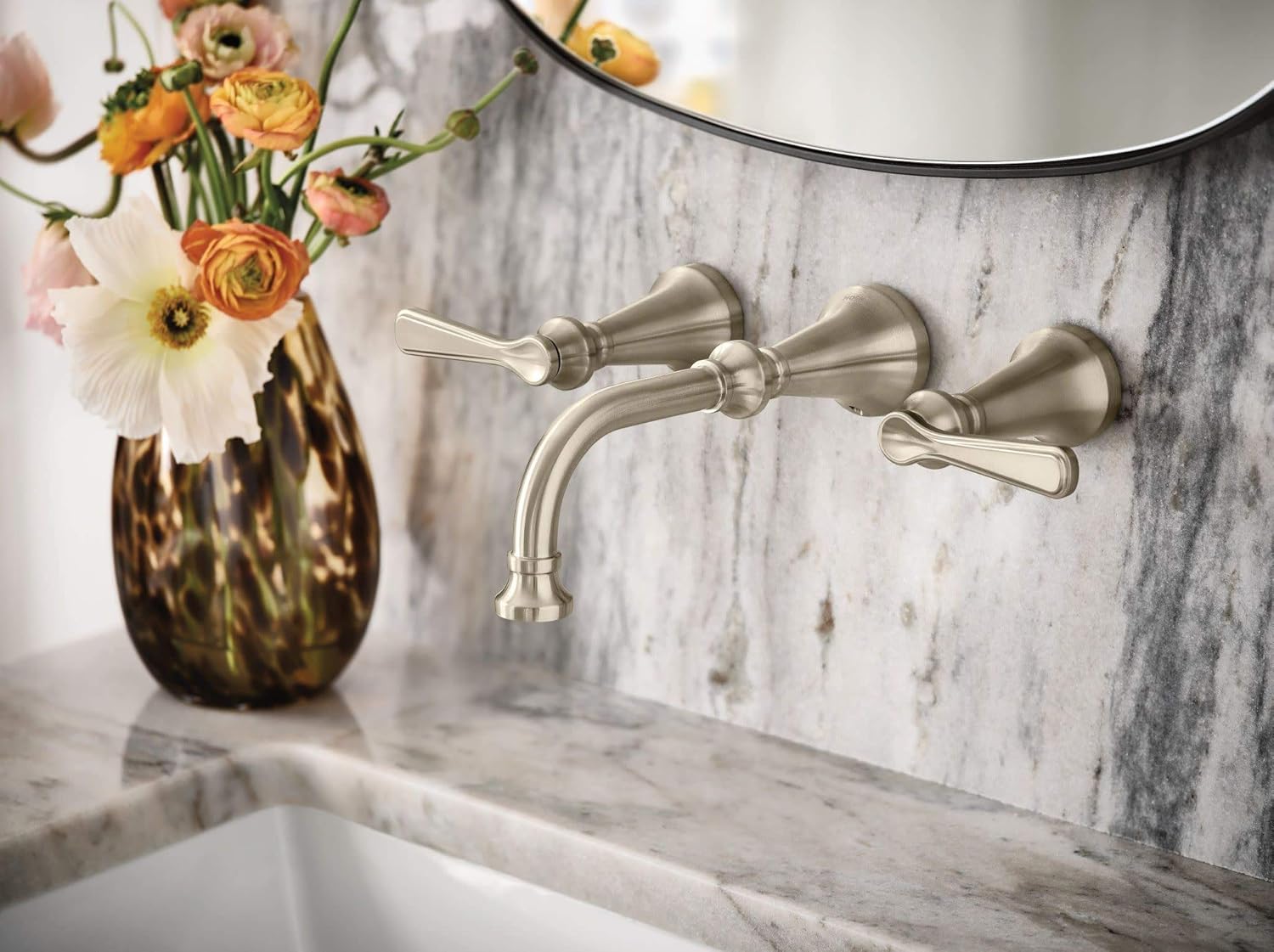 Moen TS44104BN Colinet – Grifo de baño con manija tradicional de palanca para montaje en pared, requiere válvula, níquel cepillado