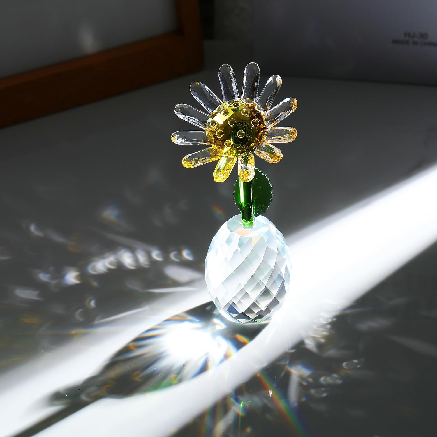 Qianwei Figura decorativa de flores de cristal de margaritas con jarrón  Ramo de flores de cristal, figuras coleccionables, decoración de cristal