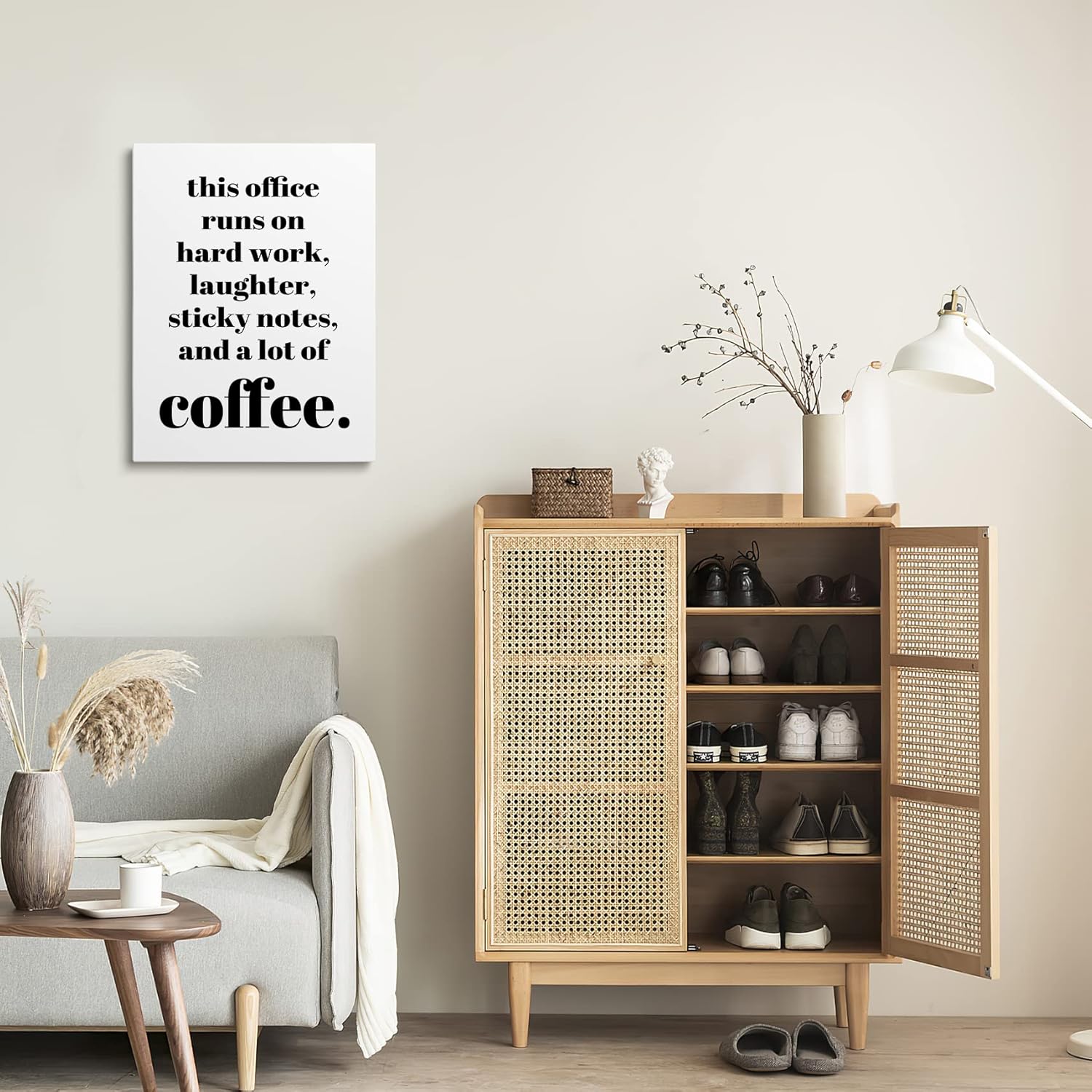 XWELLDAN Arte de pared con texto en inglés This Office Runs on Hard Work, arte de pared con texto en inglés This Office Runs on Hard Work (This