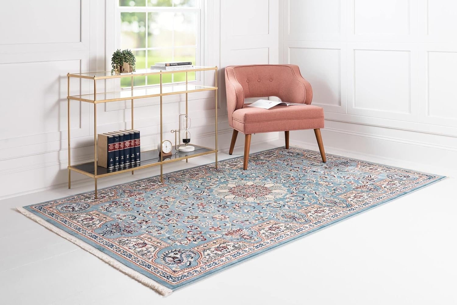 Rugs.com Rabia Collection – Alfombra baja azul de 5 x 8 pies, perfecta para dormitorios, comedores, salas de estar