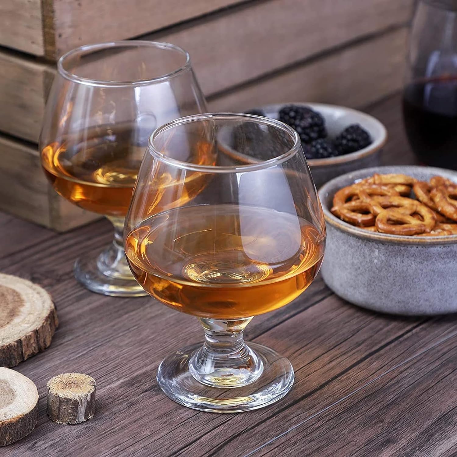 Juvale Juego de 4 copas de brandy para whisky, copas de vino de tallo corto para bourbon, coñac, brandy (13 onzas)