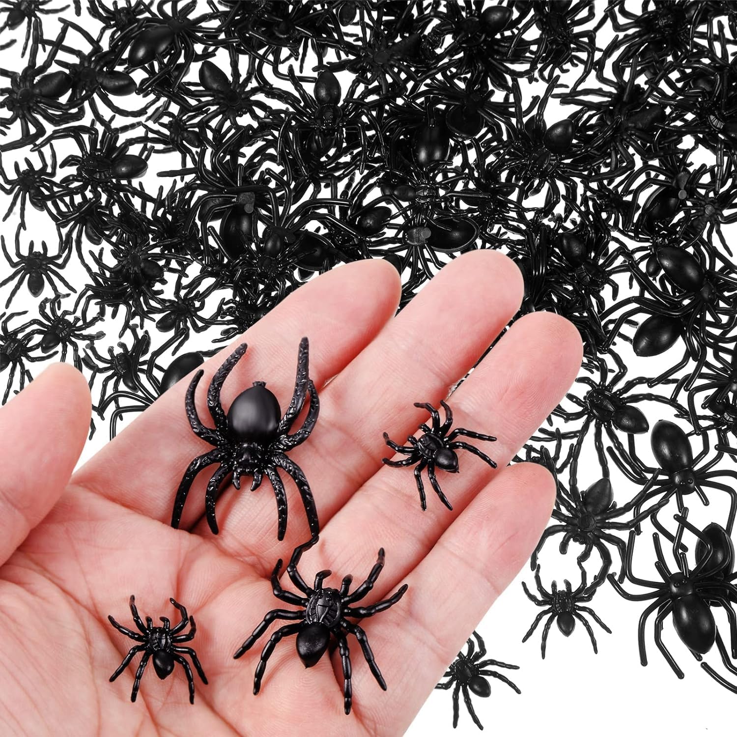 Ksquares Arañas falsas de broma, mini arañas realistas para Halloween, suministros decorativos de Halloween, juguetes de araña negra, broma