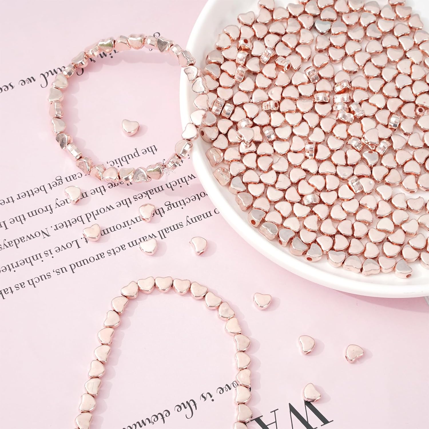 Whaline 600 cuentas de corazón acrílicas de oro rosa con forma de corazón, cuentas espaciadoras para el día de San Valentín con cuerda elástica para