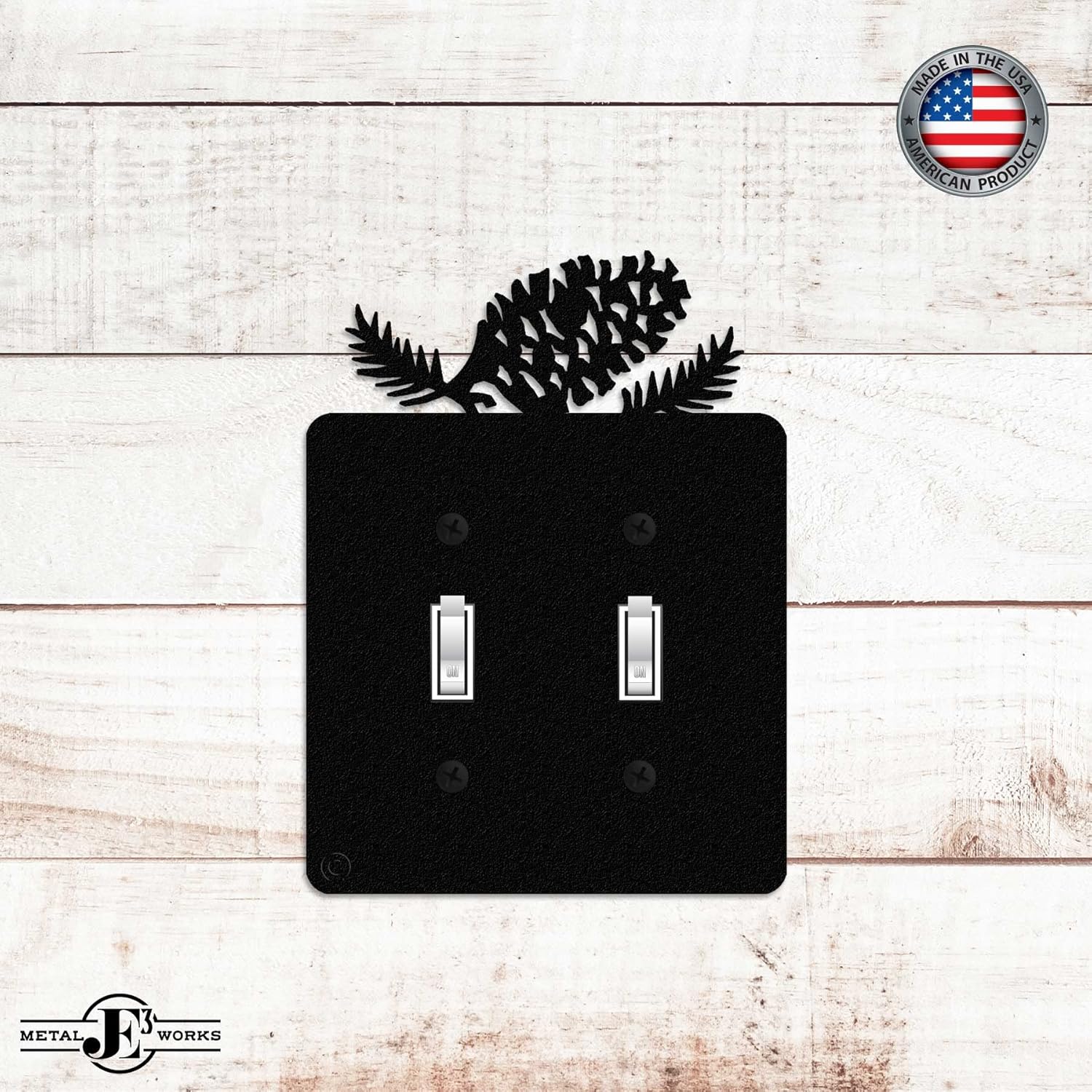 Placa de pared para interruptor de luz de palanca doble de cono de pino (palanca doble, negro) – Fabricado en Estados Unidos