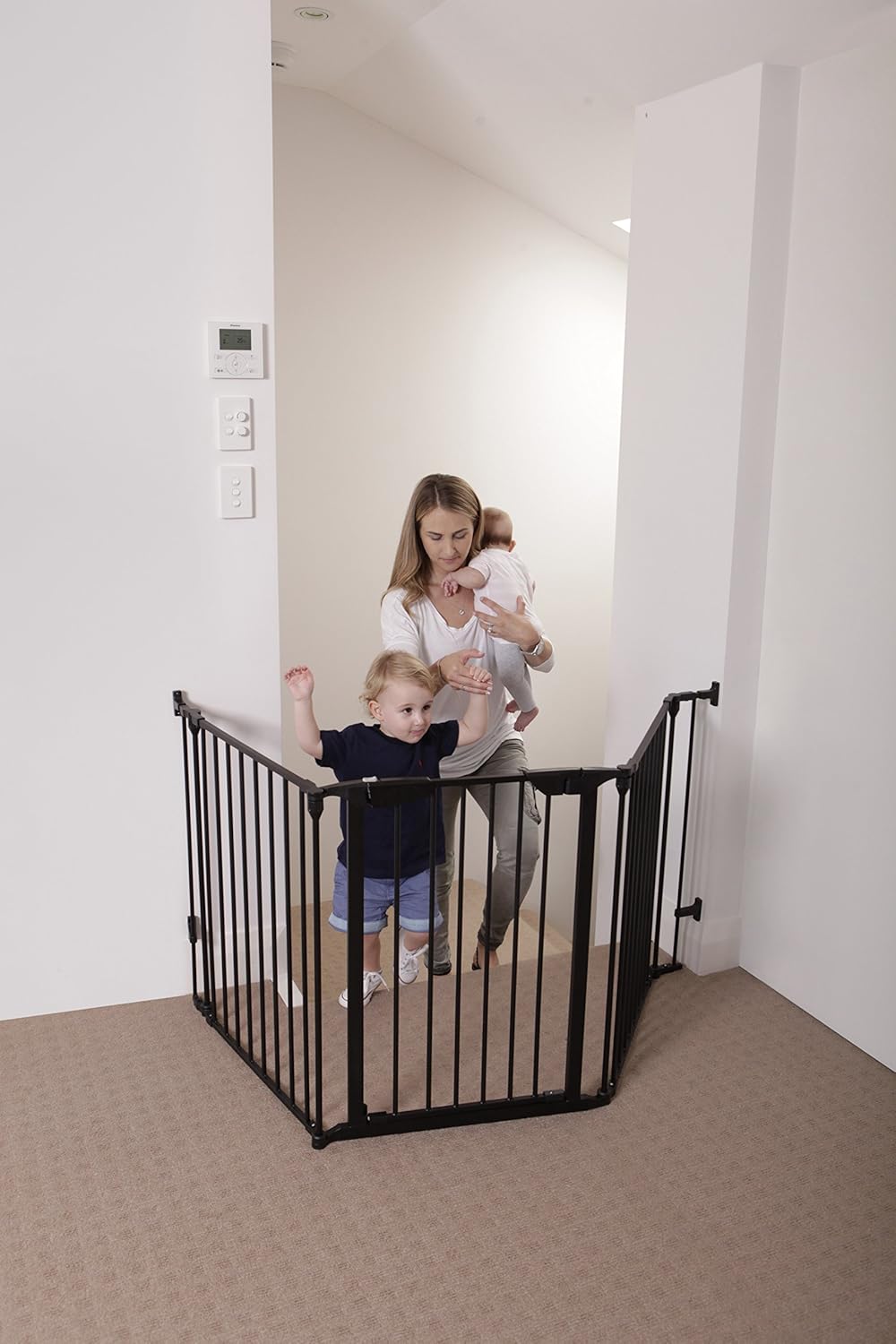 Dreambaby Newport Adapta Baby Gate – Uso en la parte superior o inferior de las escaleras – para aberturas rectas, en ángulo o de forma irregular