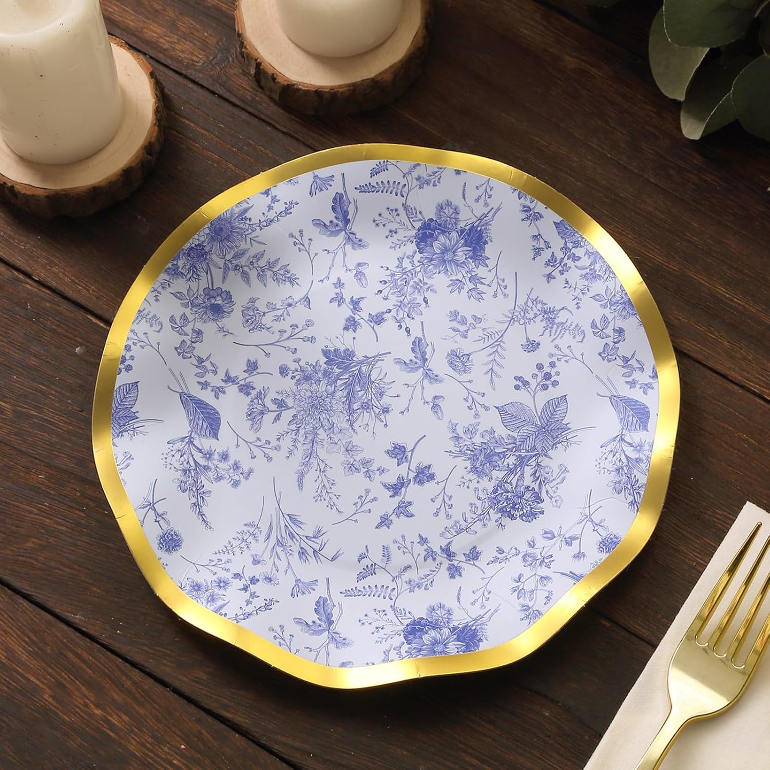 Efavormart – Paquete de 25 platos de postre de papel chinoiserie blanco y azul de 8 pulgadas con borde ondulado dorado, platos desechables redondos