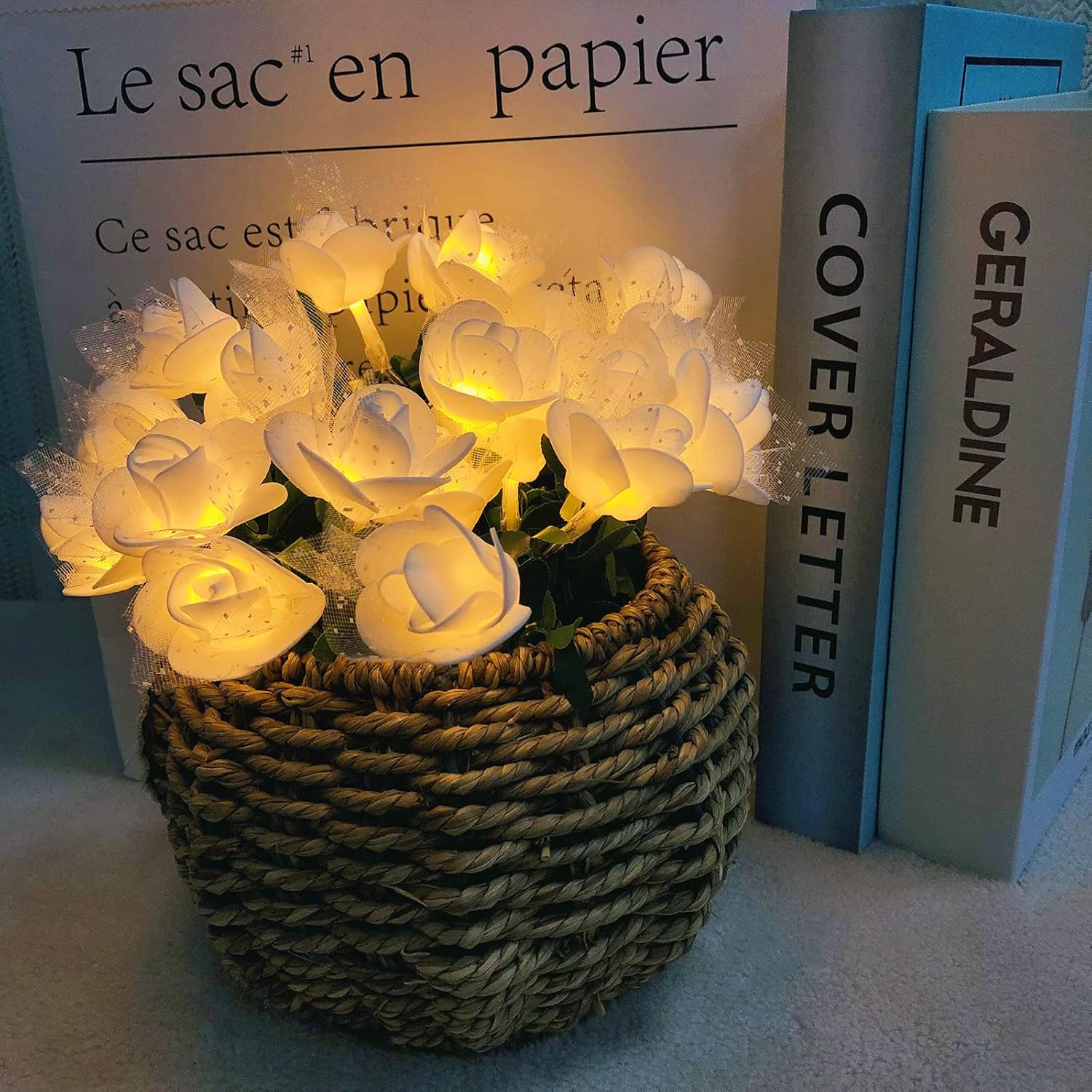 Guirnalda de luces de encaje de rosas y vides, guirnalda de flores de espuma artificial, luz blanca cálida, funciona con pilas para el día de San