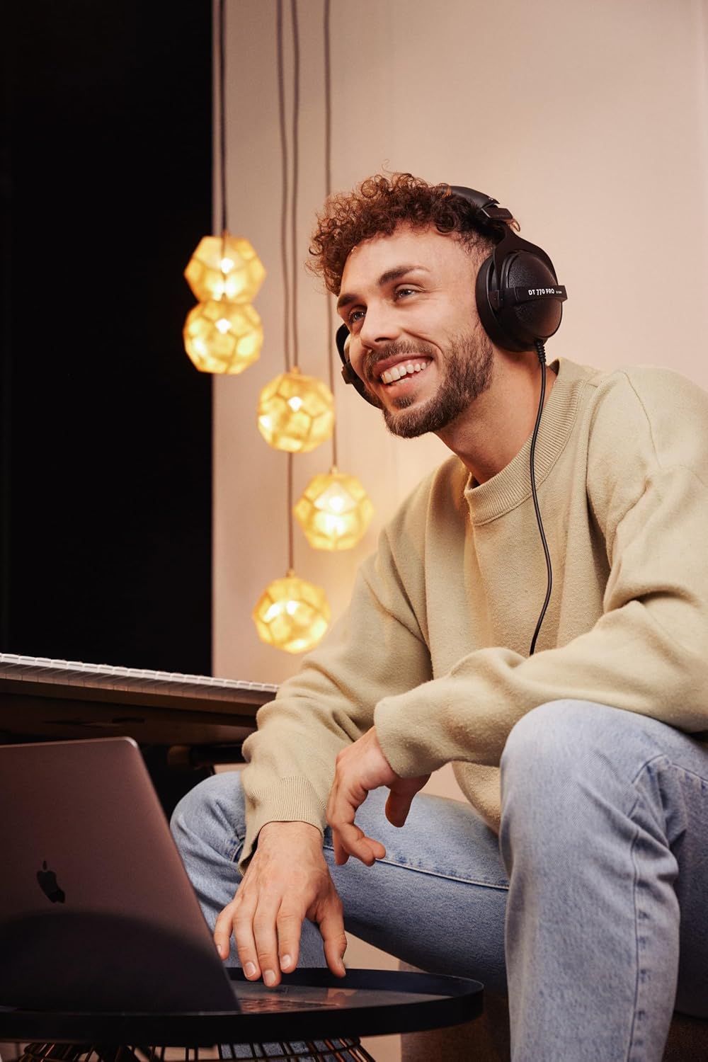 DT-770-PRO-32 cerrado dinámico para aplicaciones de control y monitoreo de auricular Beyerdynamic, 32Ohmios, Negro - Imagen 4