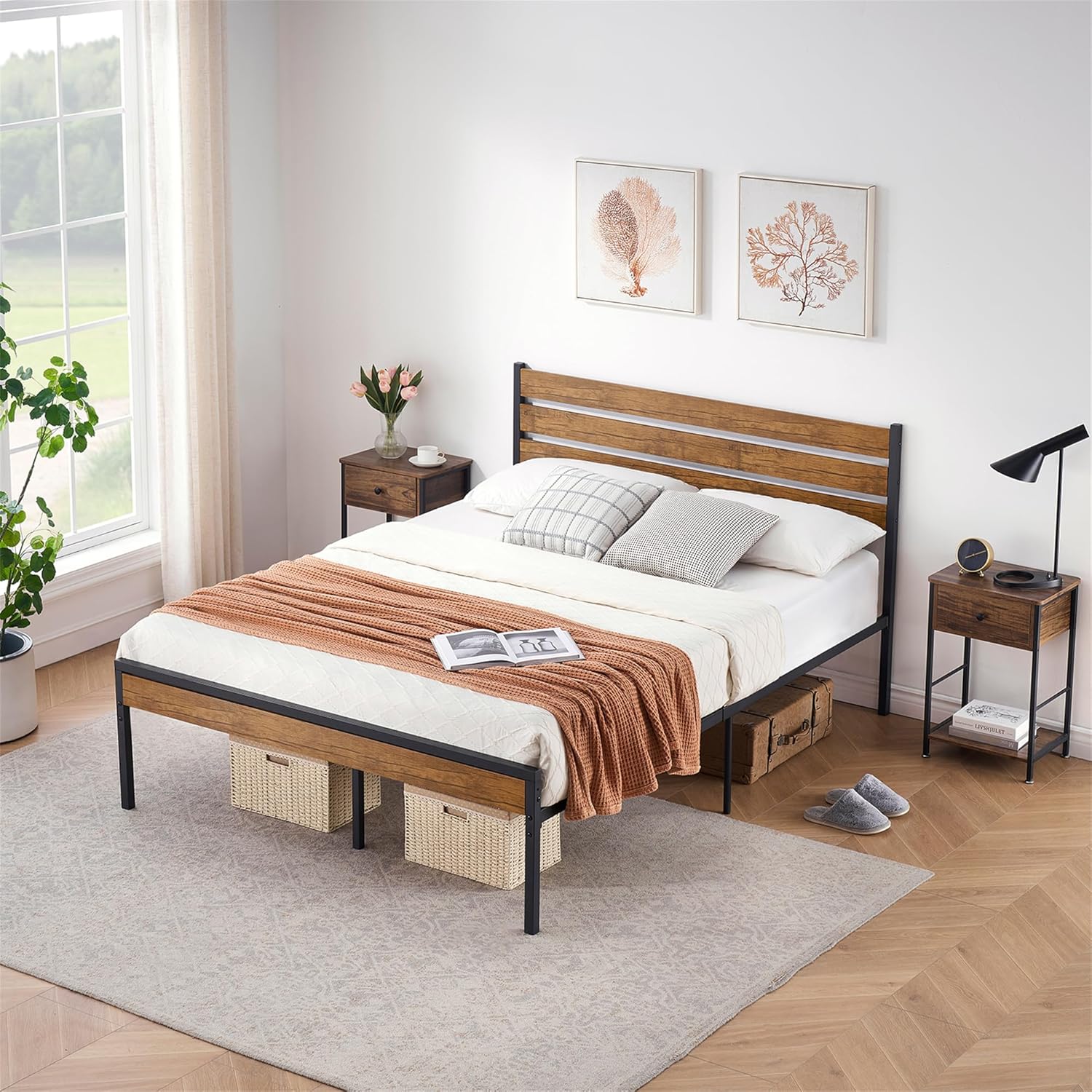 IDEALHOUSE Base de cama Queen con cabecera de madera rústica vintage, marco de cama tamaño Queen con almacenamiento, base de colchón, soporte de