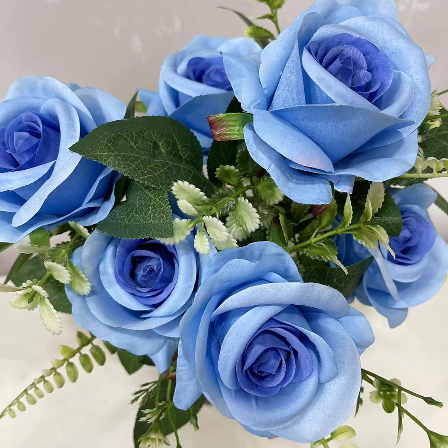 UKELER 2 racimos de rosas artificiales de seda azul con tallos para decoración del hogar, fiesta, festival, decoración de boda