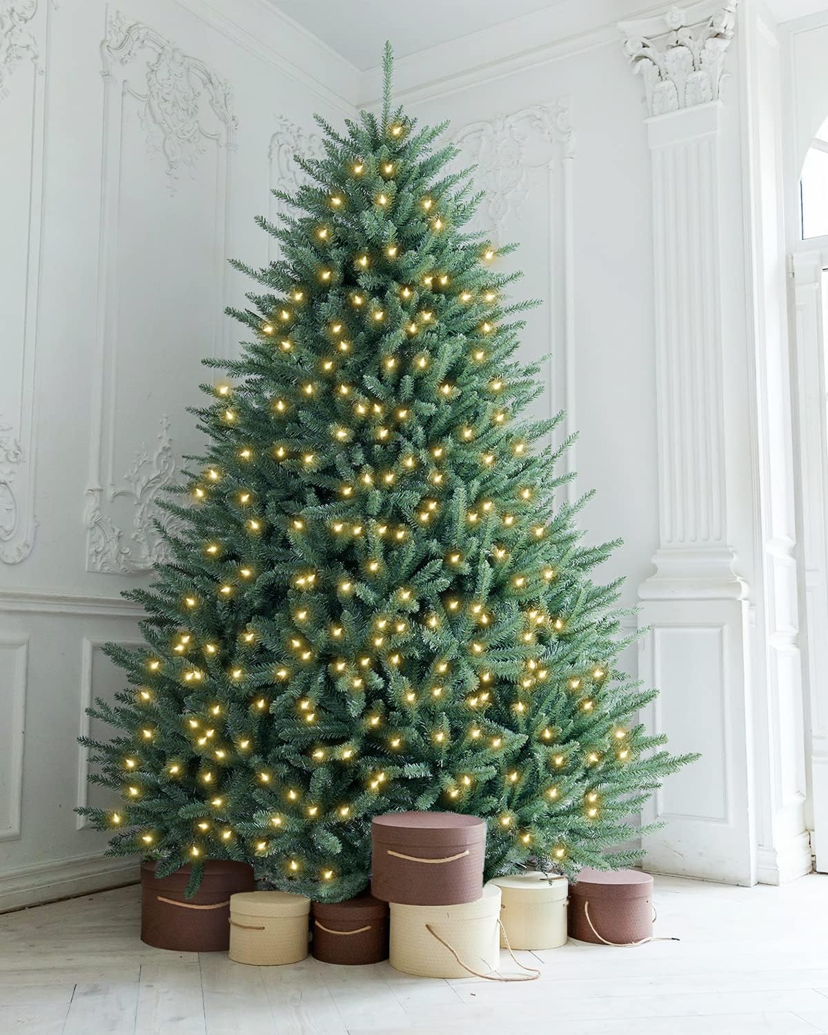 AMERZEST Árbol de Navidad artificial preiluminado de 6.5 pies de abeto azul de alta calidad con 700 luces transparentes, árbol de Navidad de abeto