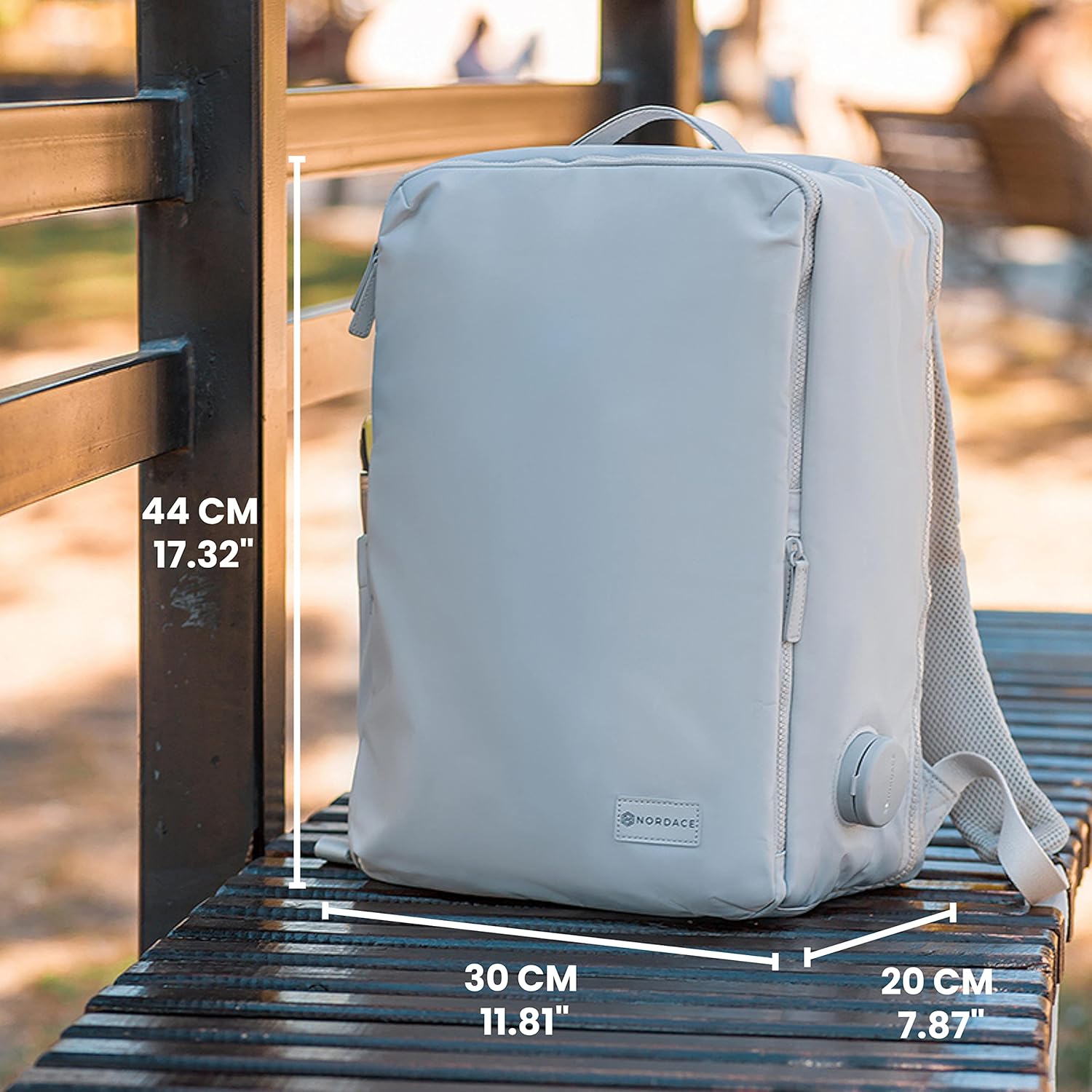 Nordace Laval – Mochila para laptop con puerto de carga USB, resistente al agua, mochila diaria para laptop para negocios y trabajo, 15.6 pulgadas,