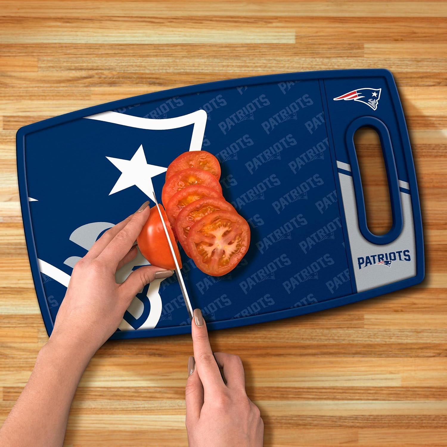 YouTheFan NFL New England Patriots Logo Series Tabla de cortar