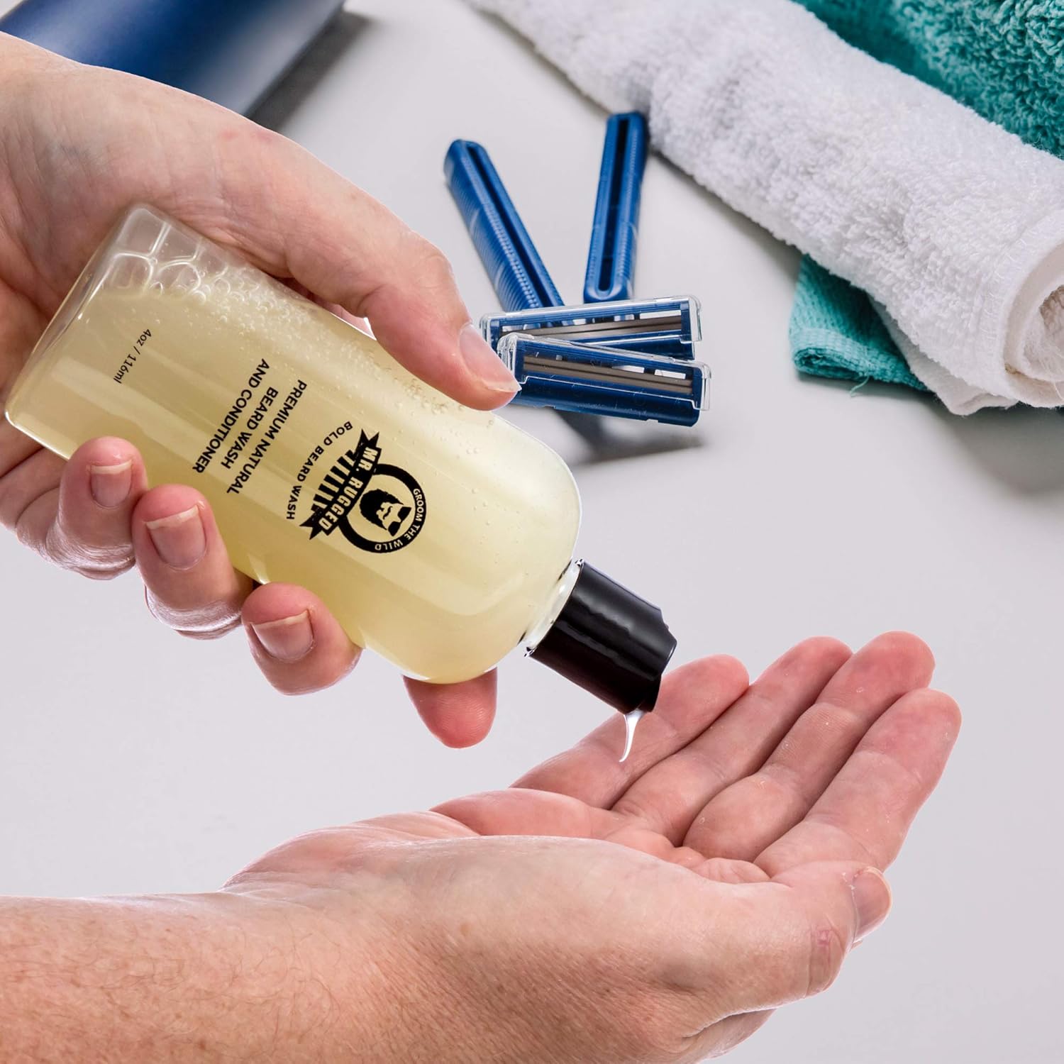 Mr Rugged Jabón y acondicionador de barba para hombres (menta 2 en 1, botella de 4 onzas) champú natural para barba suave – fortalece y mejora el