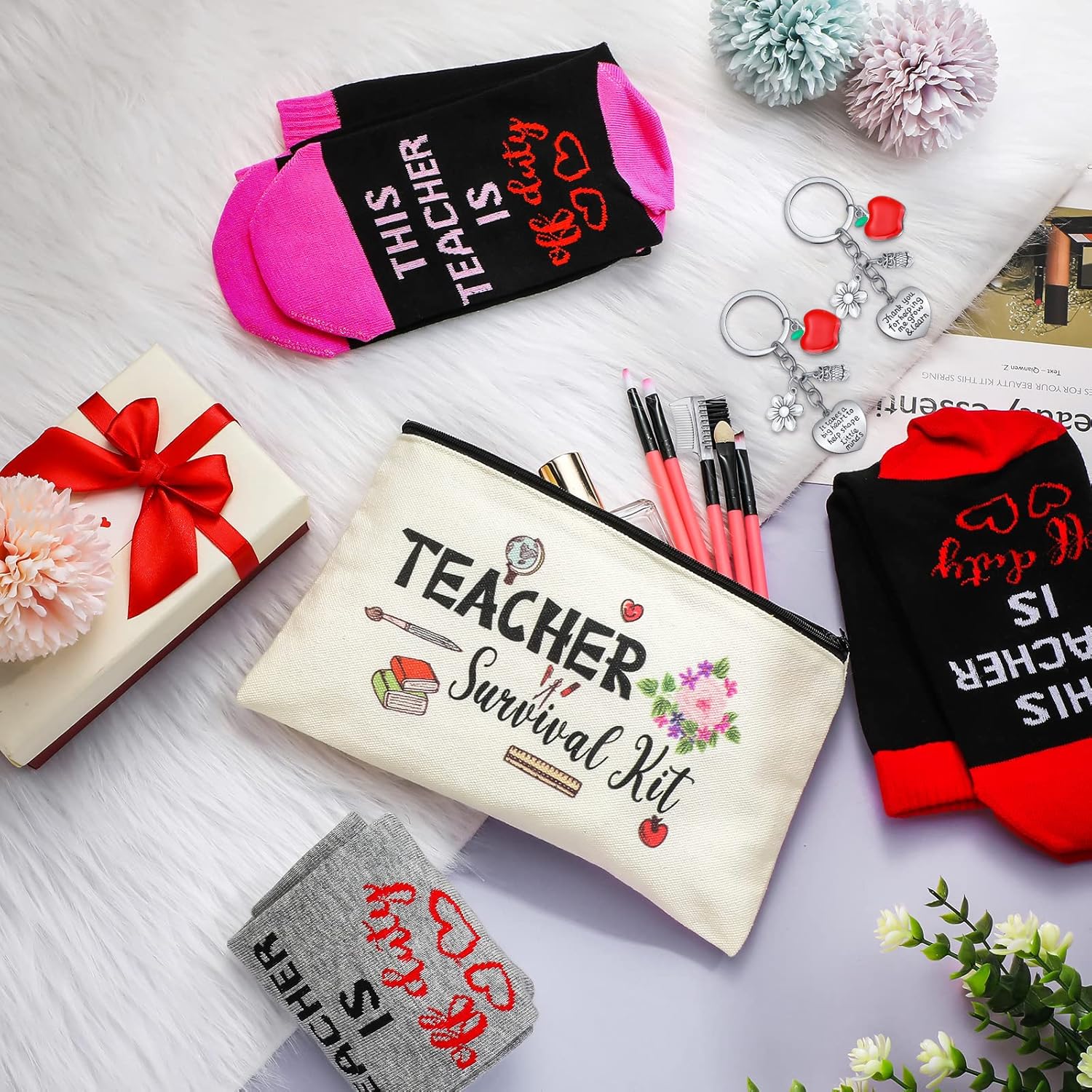 9 piezas de regalos de agradecimiento para profesores, regalos de Navidad, 3 calcetines para profesores, 3 bolsas de maquillaje, 3 llaveros para