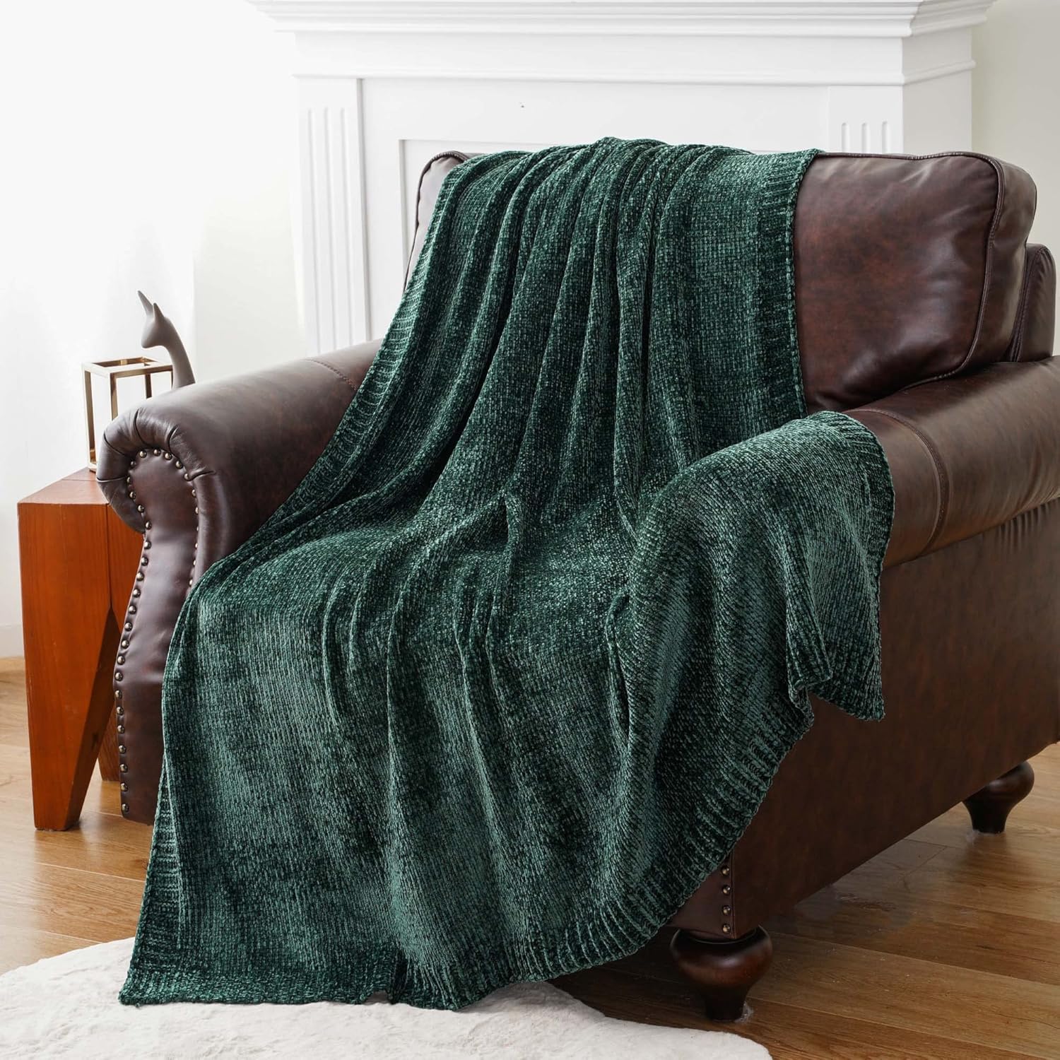 BATTILO HOME Manta de punto de felpilla para decoración del hogar, color verde navideño, para sofá, manta súper suave, 51 x 67 pulgadas