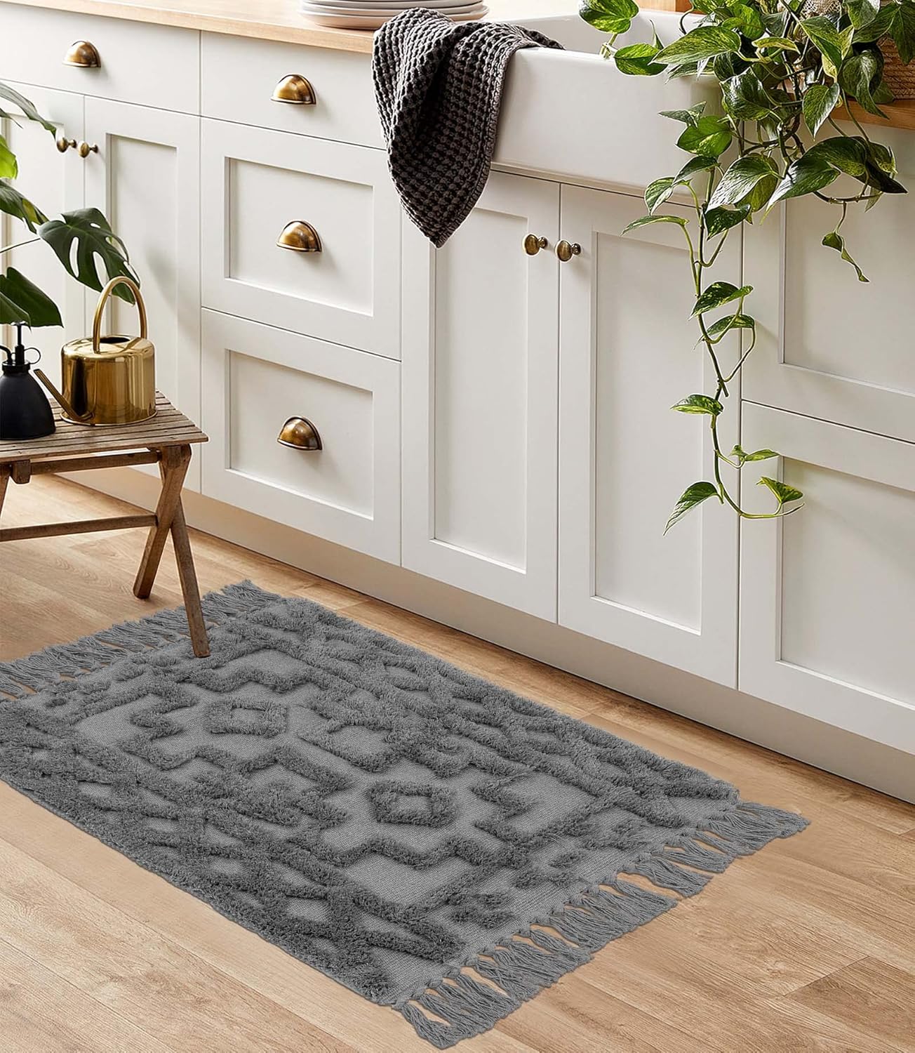 Uphome Alfombra de baño bohemia de 2 x 3 pies, alfombra marroquí copetuda con borlas, alfombra rústica de algodón tejida lavable para entrada,