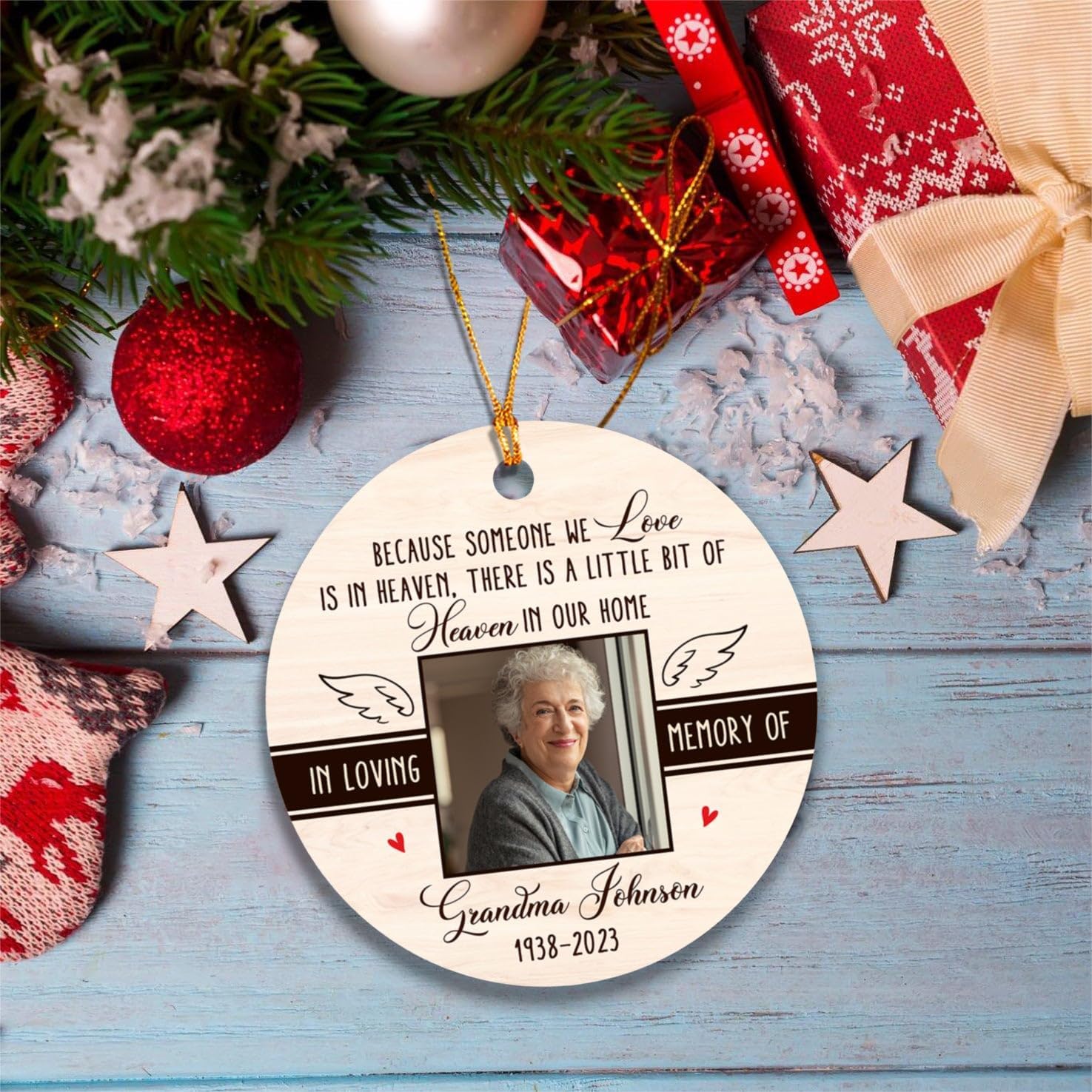 Adorno de Navidad con texto en inglés “There is A Little Bit of Heaven in Our Home”, en memoria amorosa de la foto, abuela, abuelo, adorno