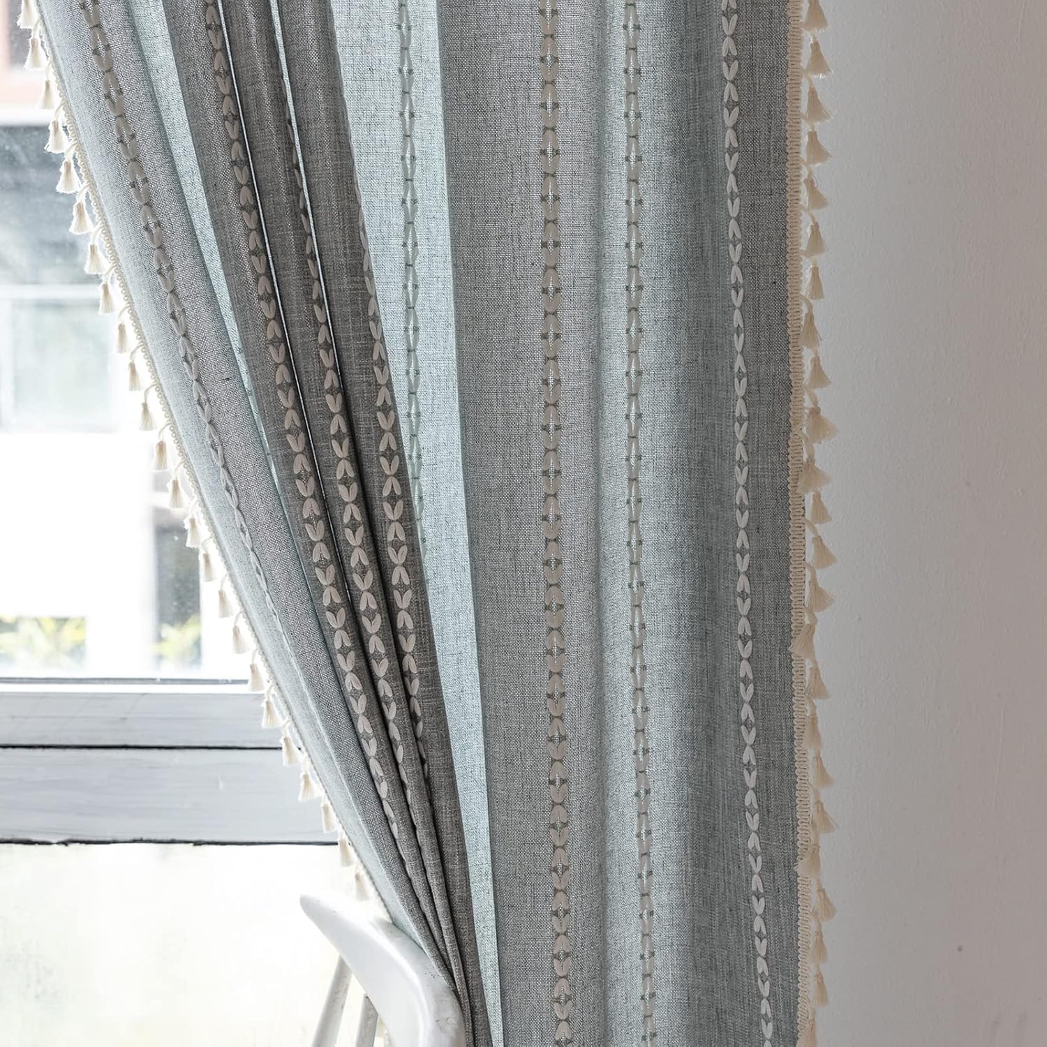 TOPSMCHER Cortinas bohemias de 84 pulgadas, cortinas de lino y algodón rústico con bordado para sala de estar, bolsillo para barra, cortinas