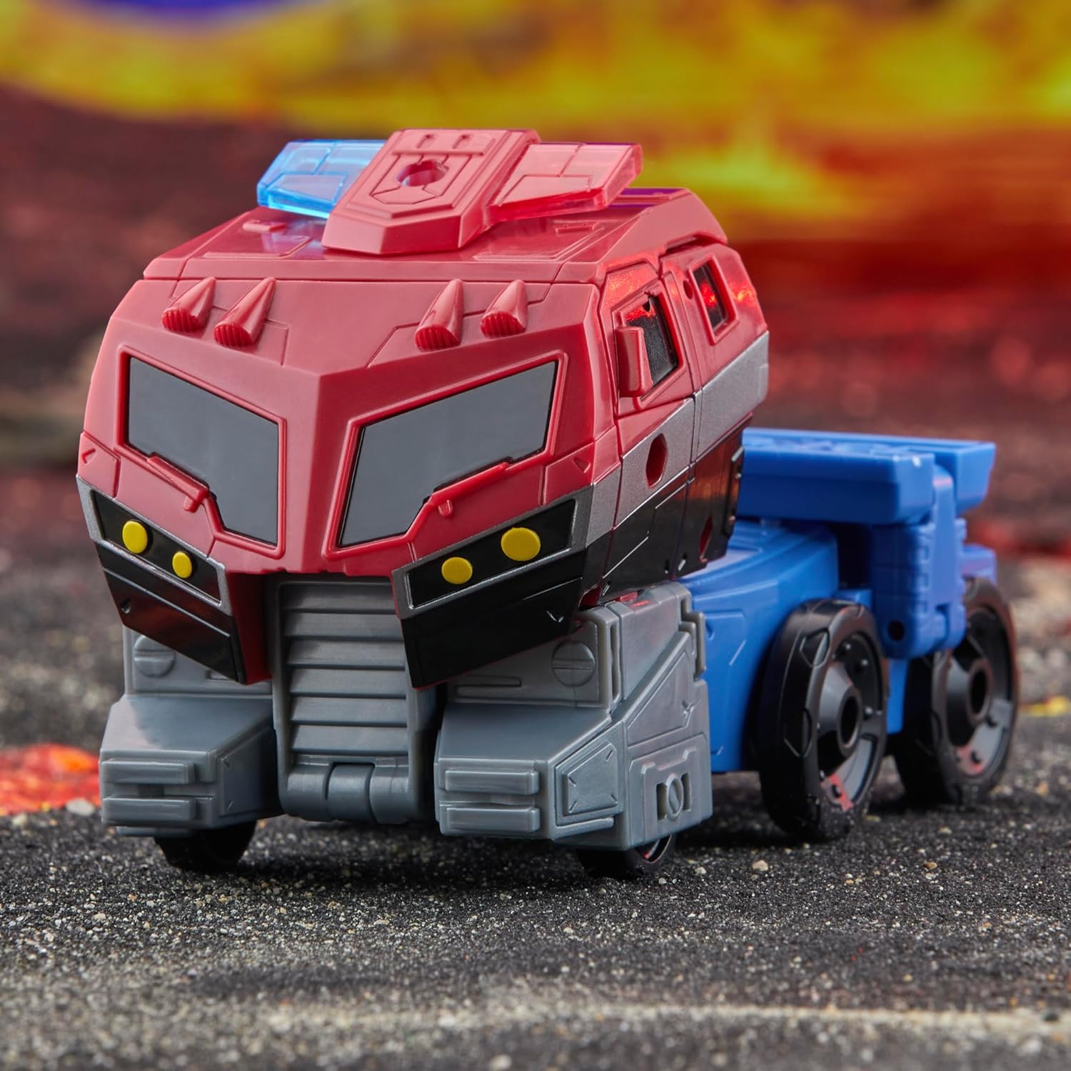 Transformers Legacy United Voyager Class Animated Universe Optimus Prime, figura de acción de conversión de 7 pulgadas, 8+
