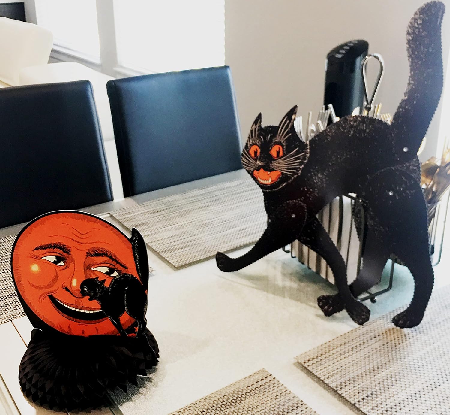 ILUVUMOREI Decoraciones de Halloween Juego de centro de mesa de gato articulado de 20.5 pulgadas y luna de 9.75 pulgadas